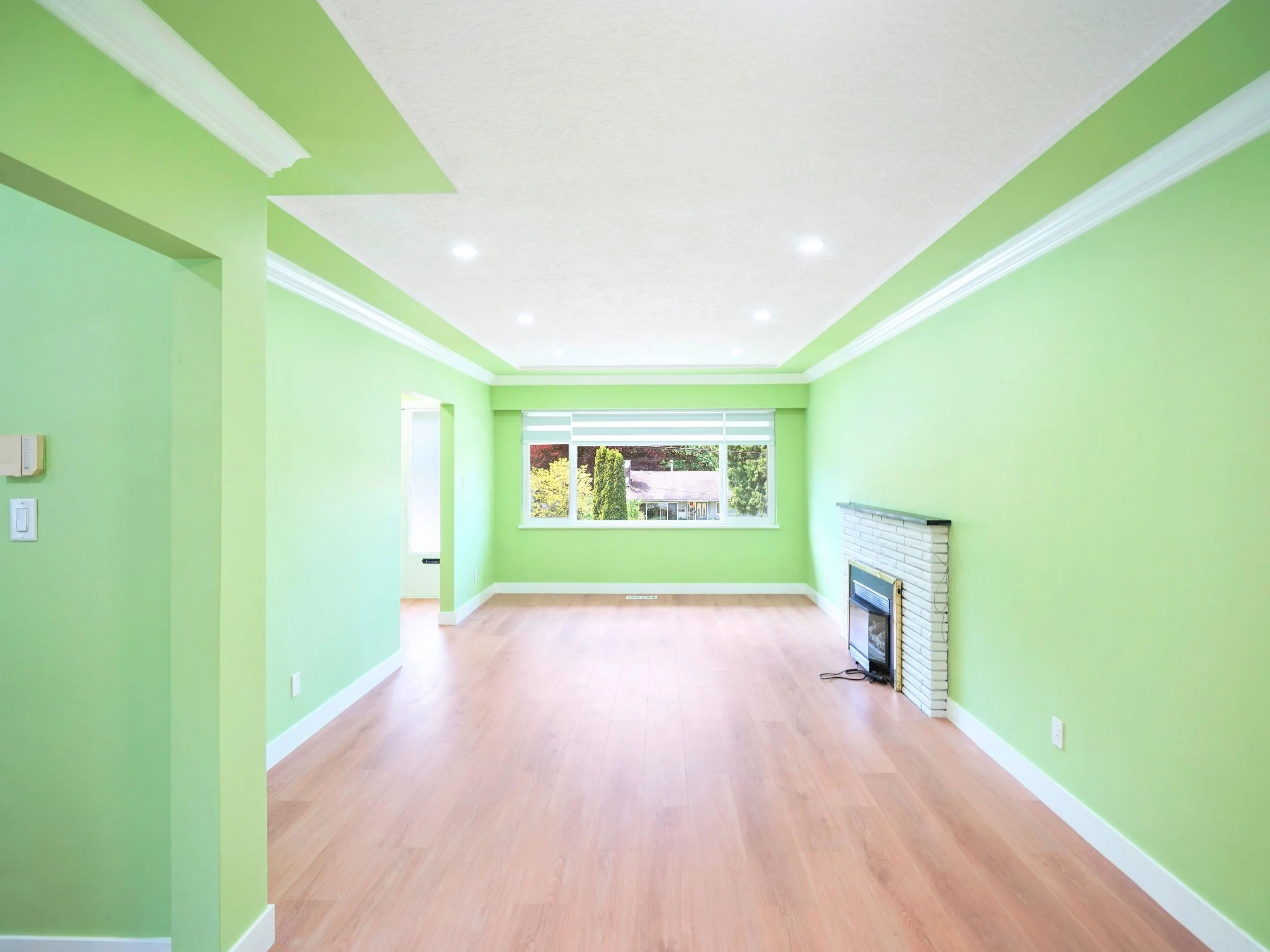 14935 Kew Drive