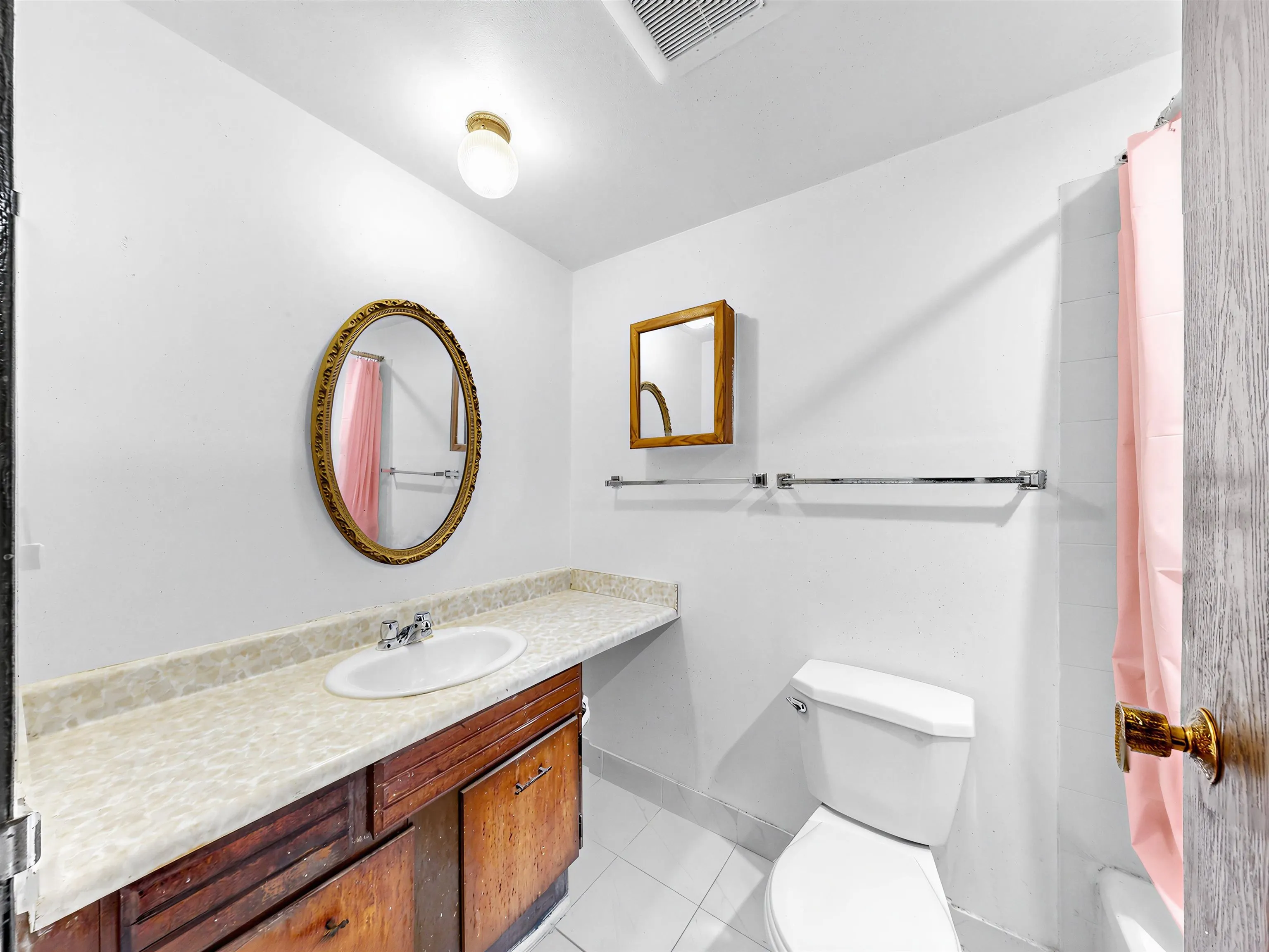 588 E 5 Avenue #111
