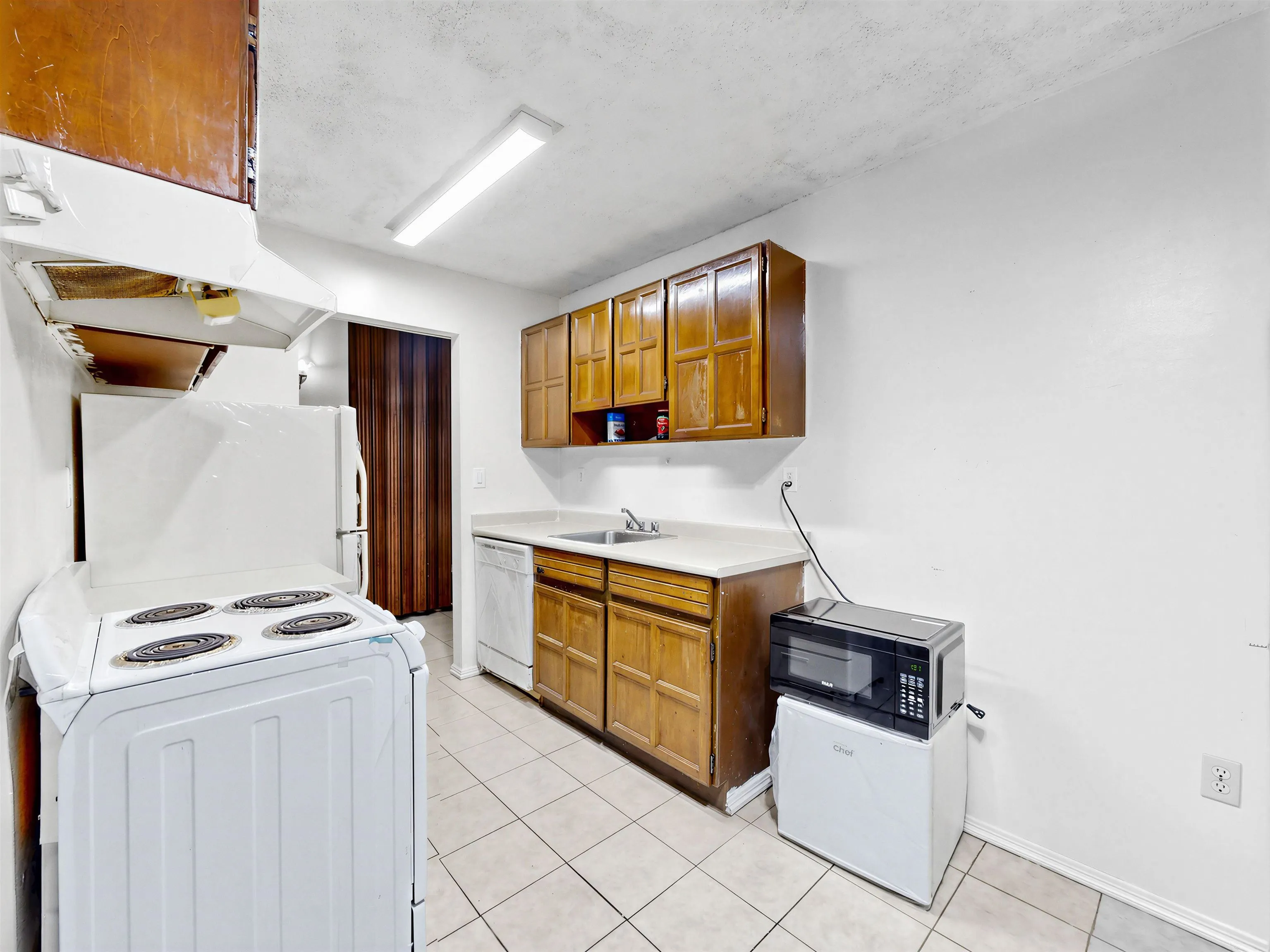 588 E 5 Avenue #111