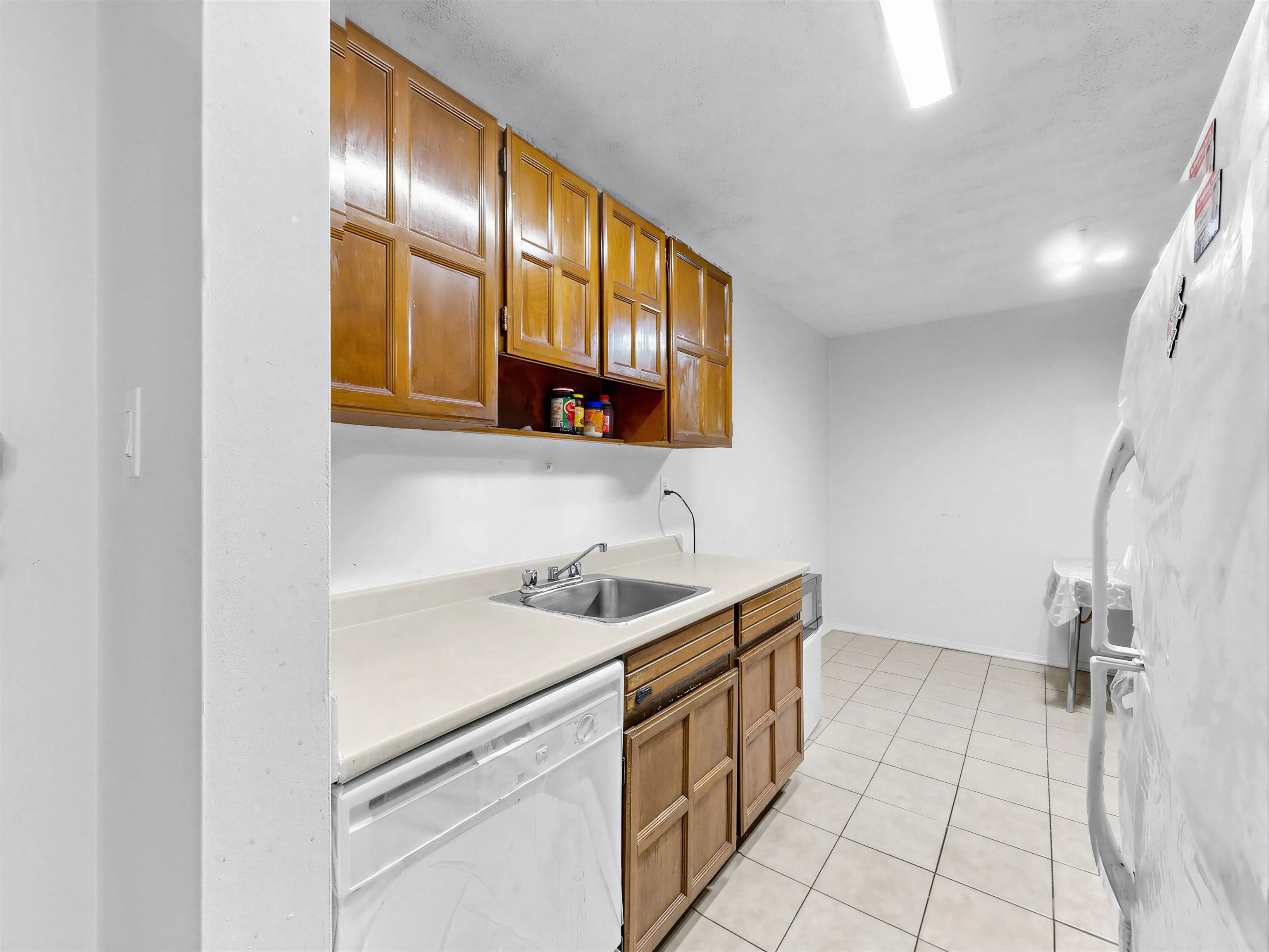 588 E 5 Avenue #111