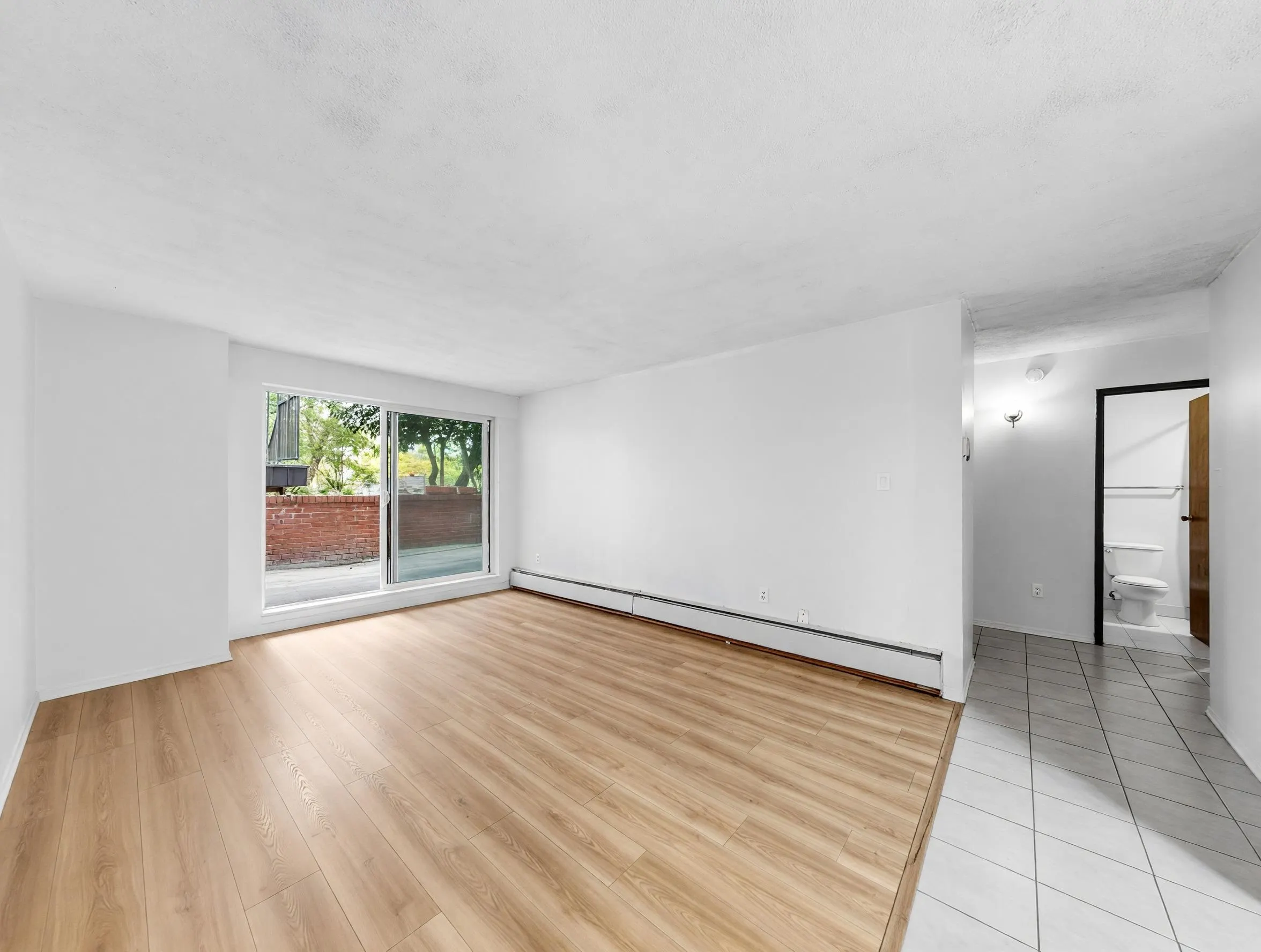 588 E 5 Avenue #111