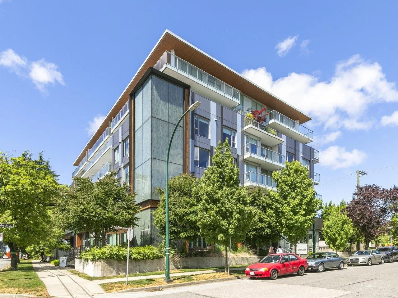 5693 Elizabeth Street #402