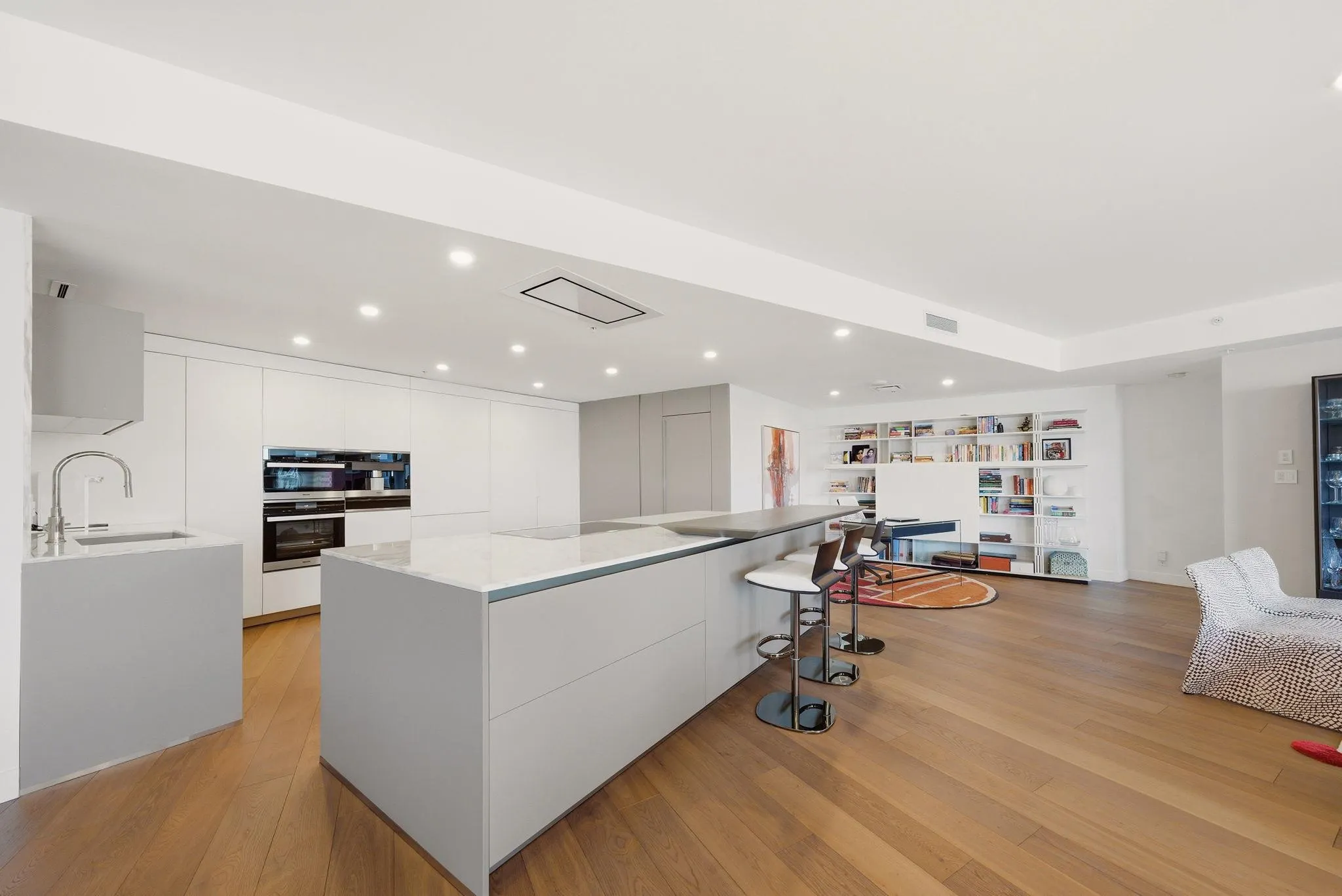1011 W Cordova Street #2908