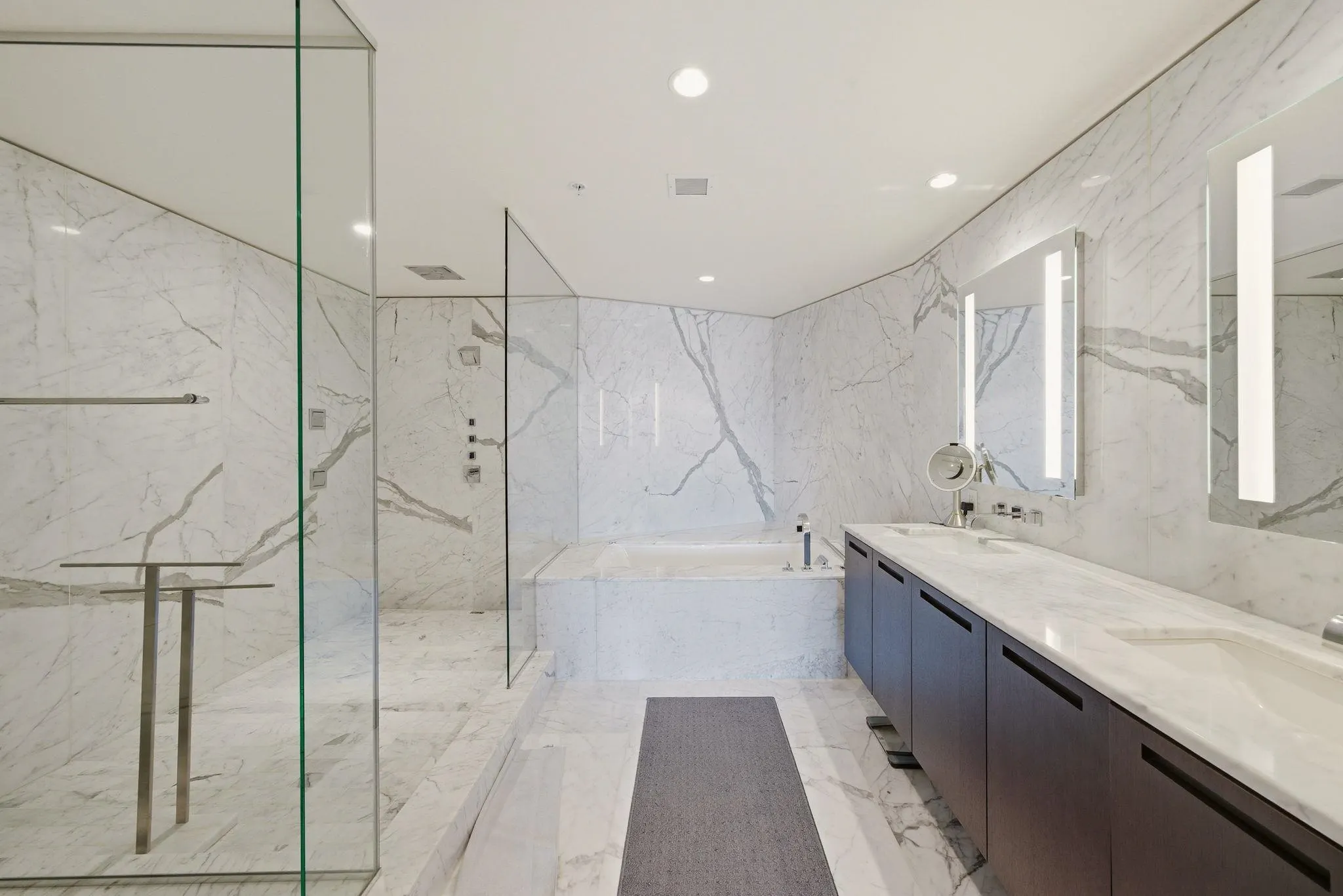 1011 W Cordova Street #2908