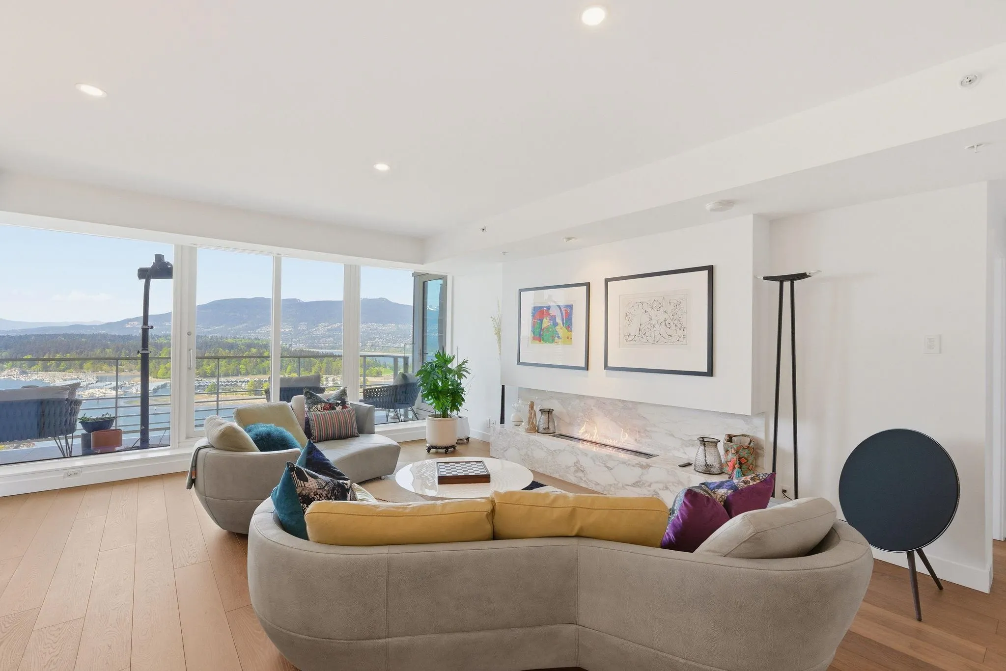 1011 W Cordova Street #2908