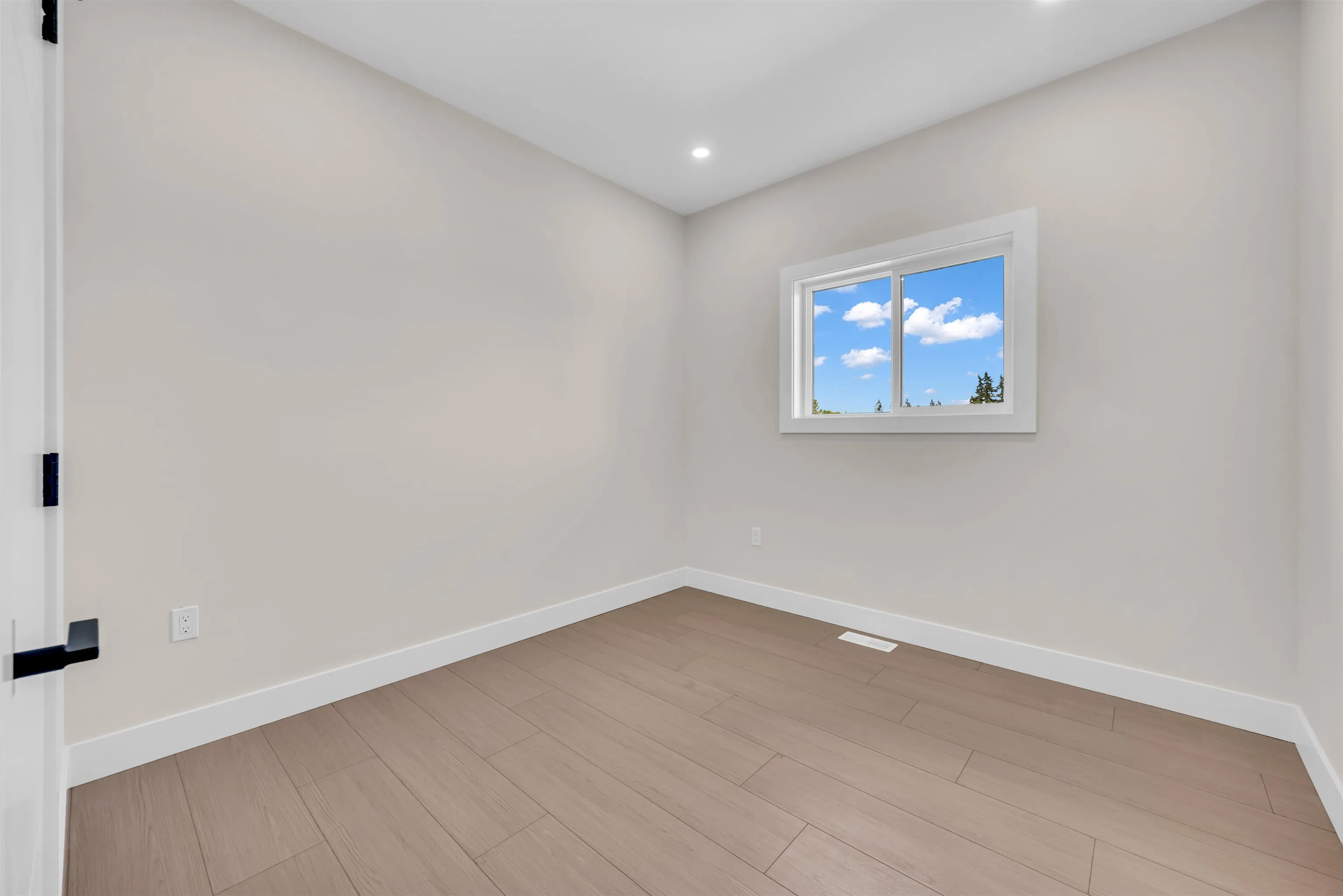 13661 59 Avenue #102