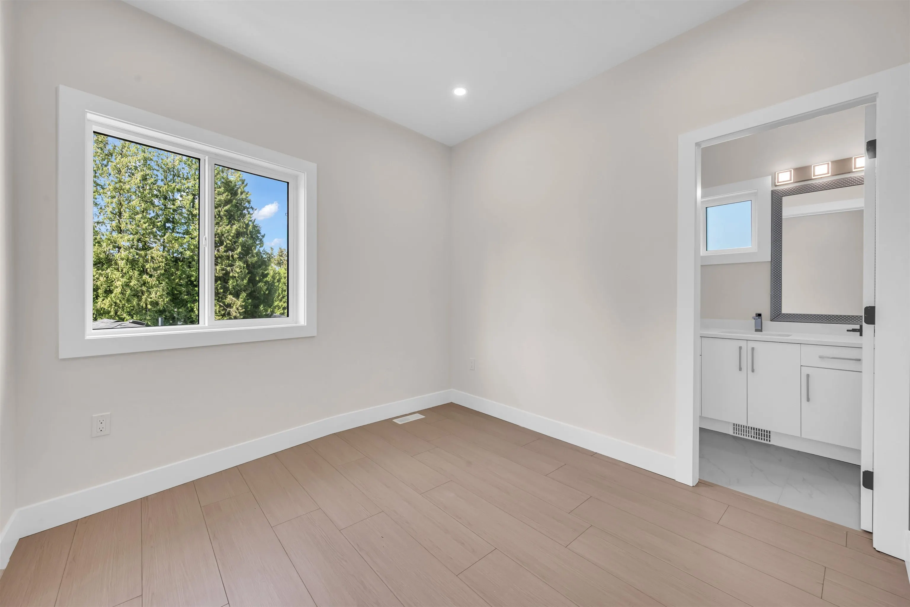 13661 59 Avenue #102