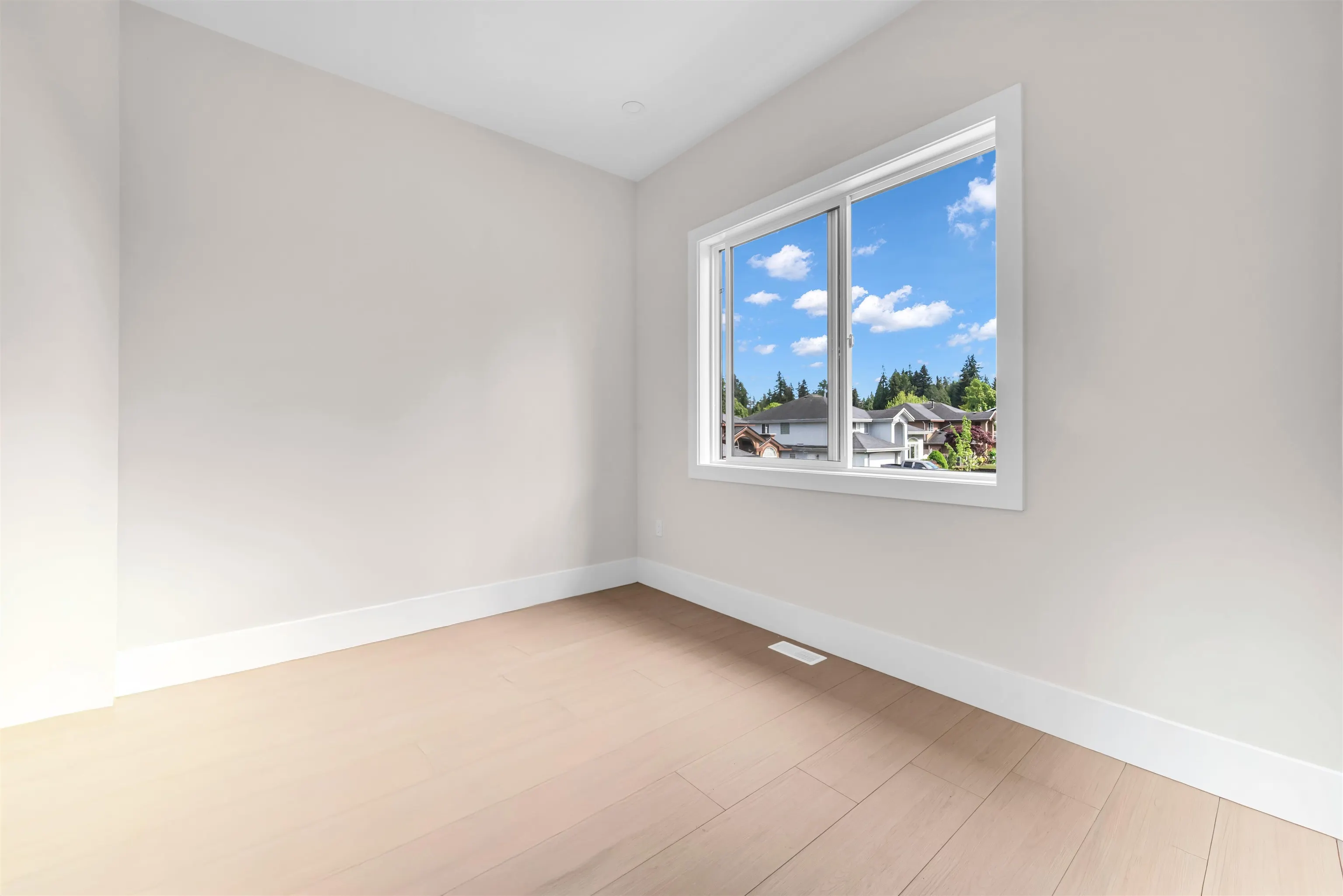 13661 59 Avenue #102