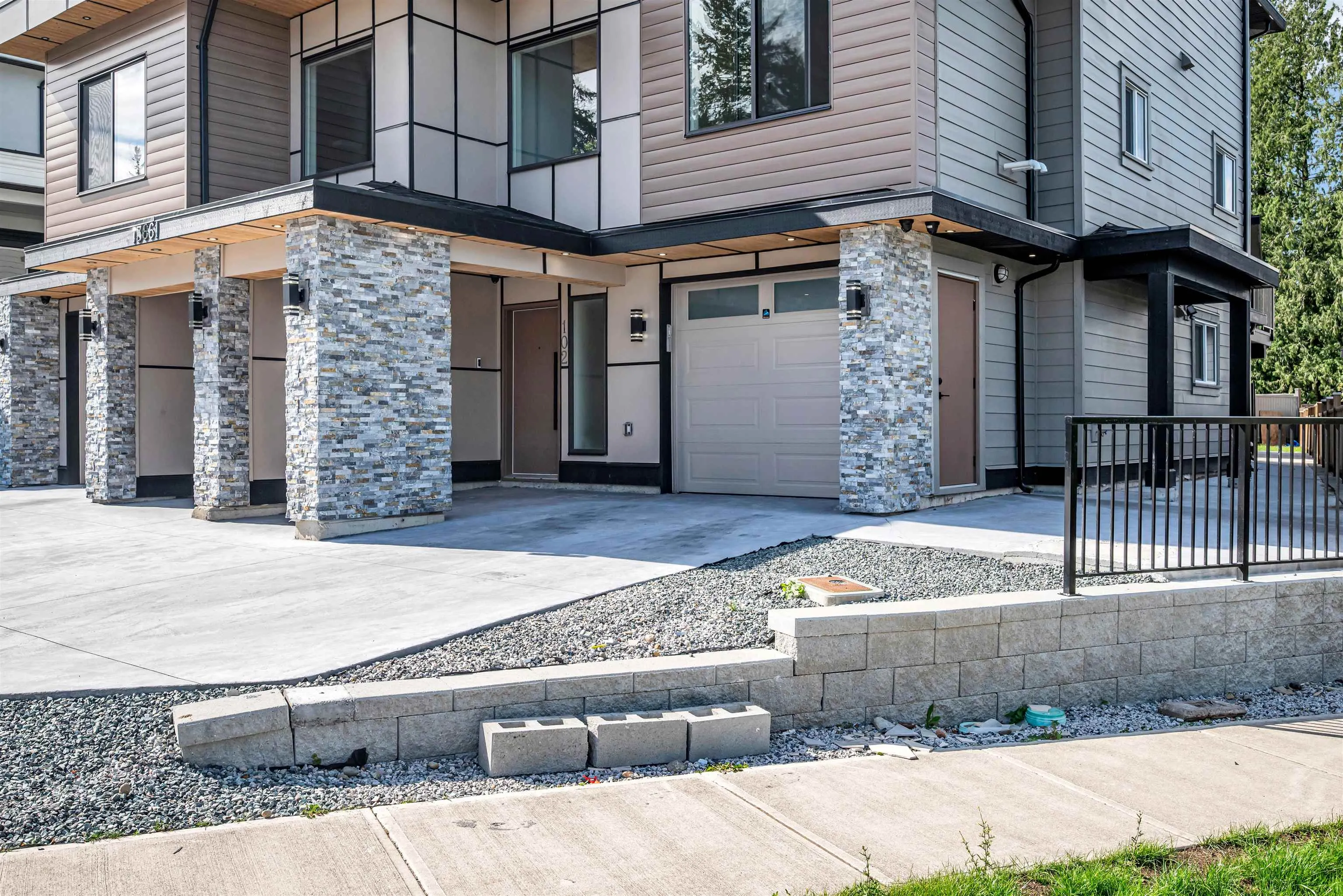 13661 59 Avenue #102