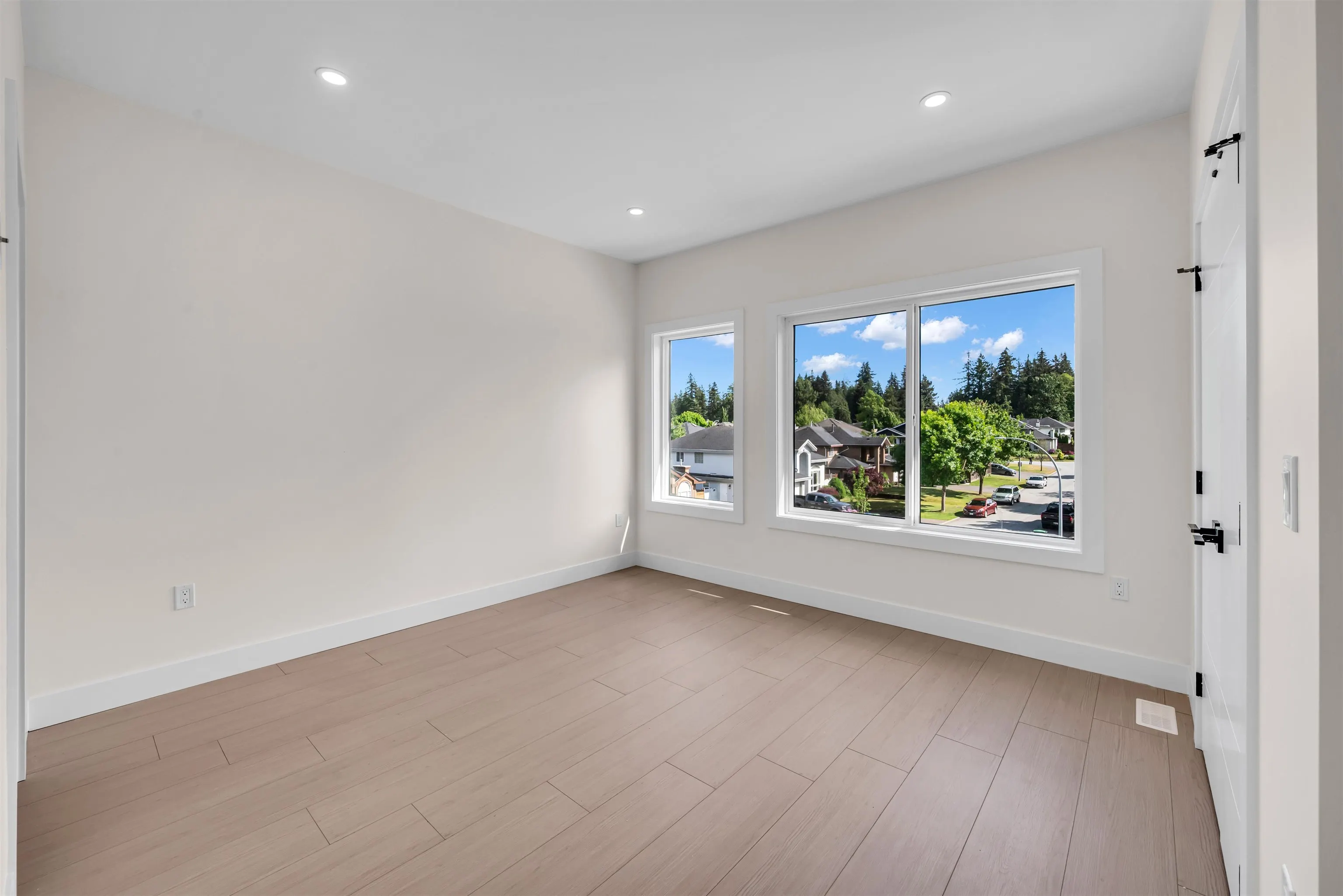 13661 59 Avenue #102