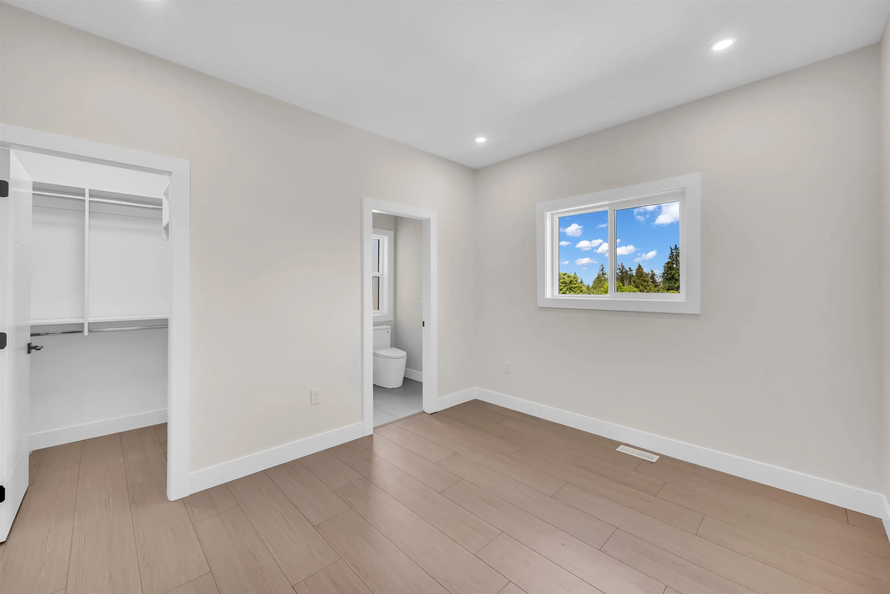 13661 59 Avenue #102