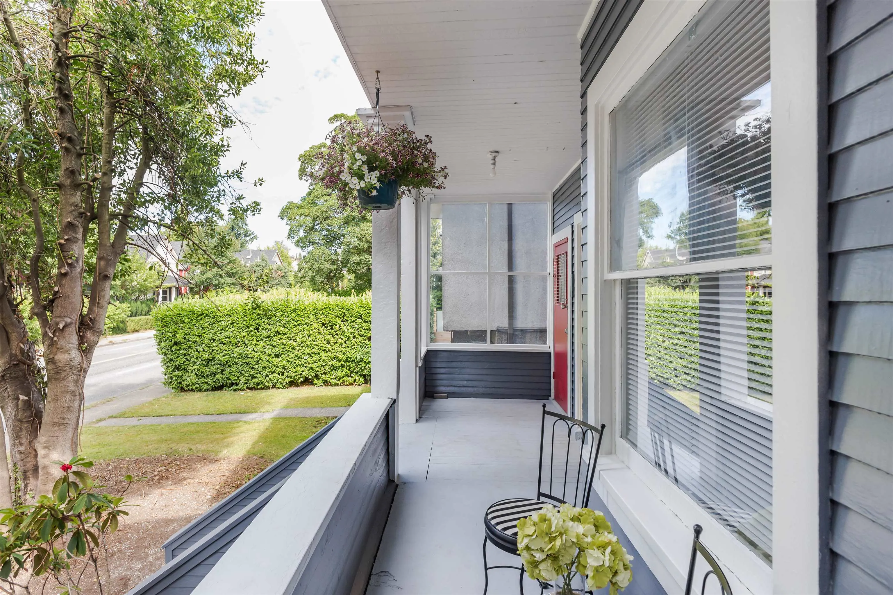 136 W 12th Avenue