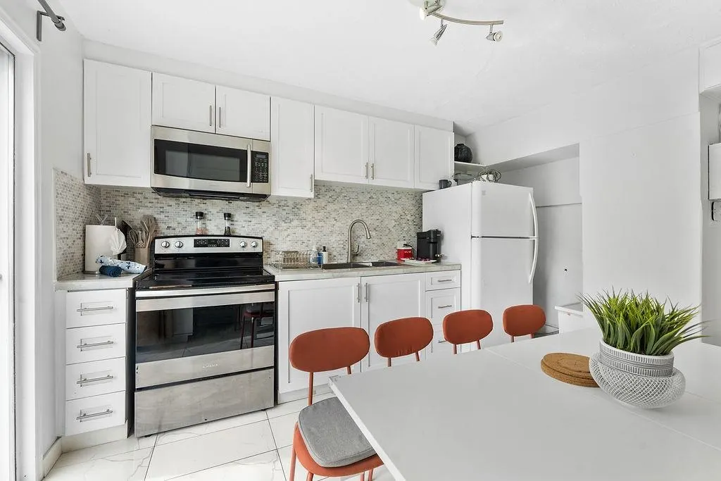 136 W 12th Avenue