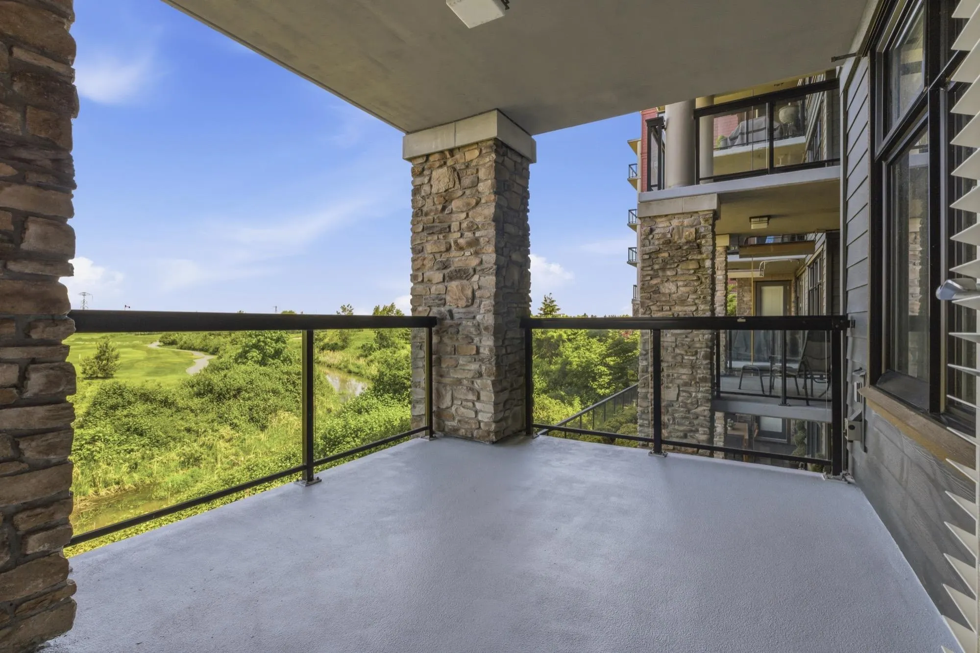 5055 Springs Boulevard #206