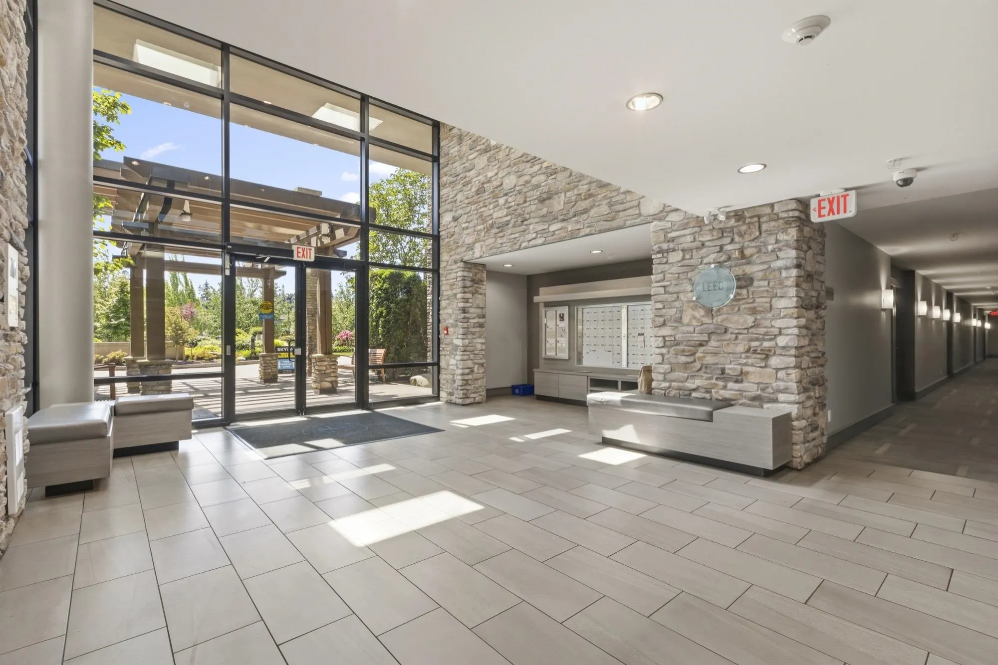 5055 Springs Boulevard #206