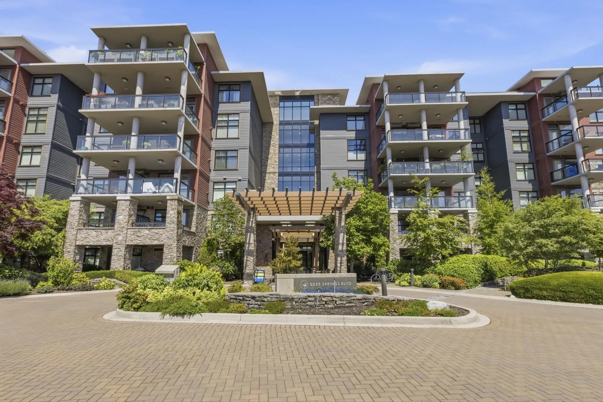 5055 Springs Boulevard #206
