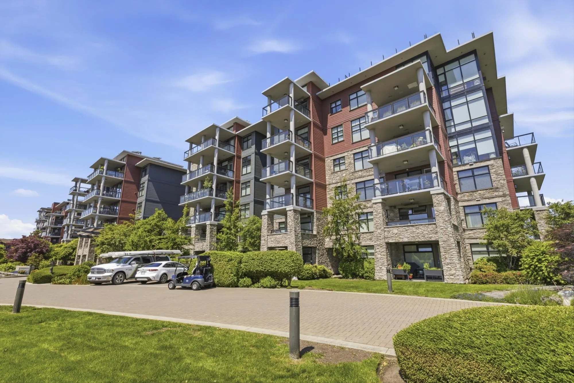 5055 Springs Boulevard #206