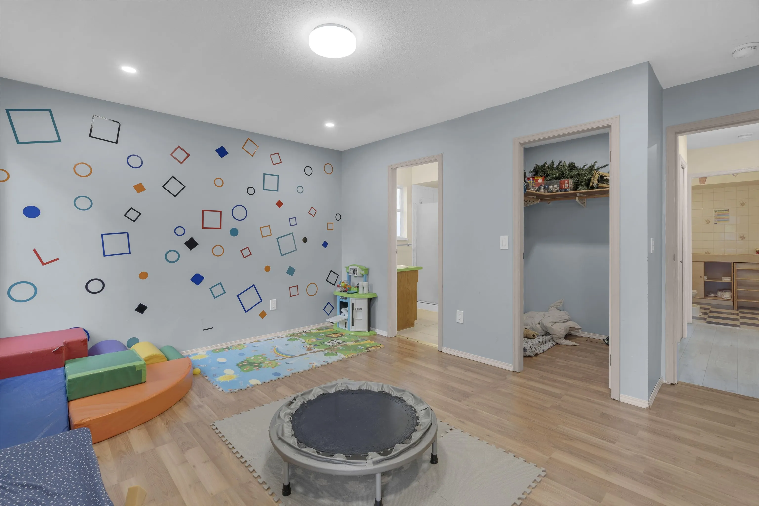 17209 62a Ave