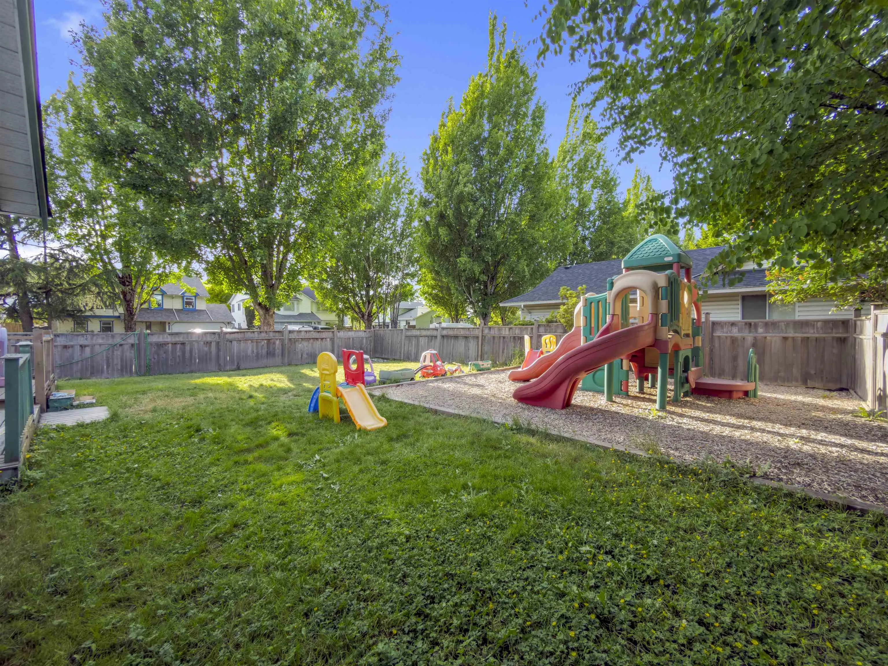 17209 62a Ave