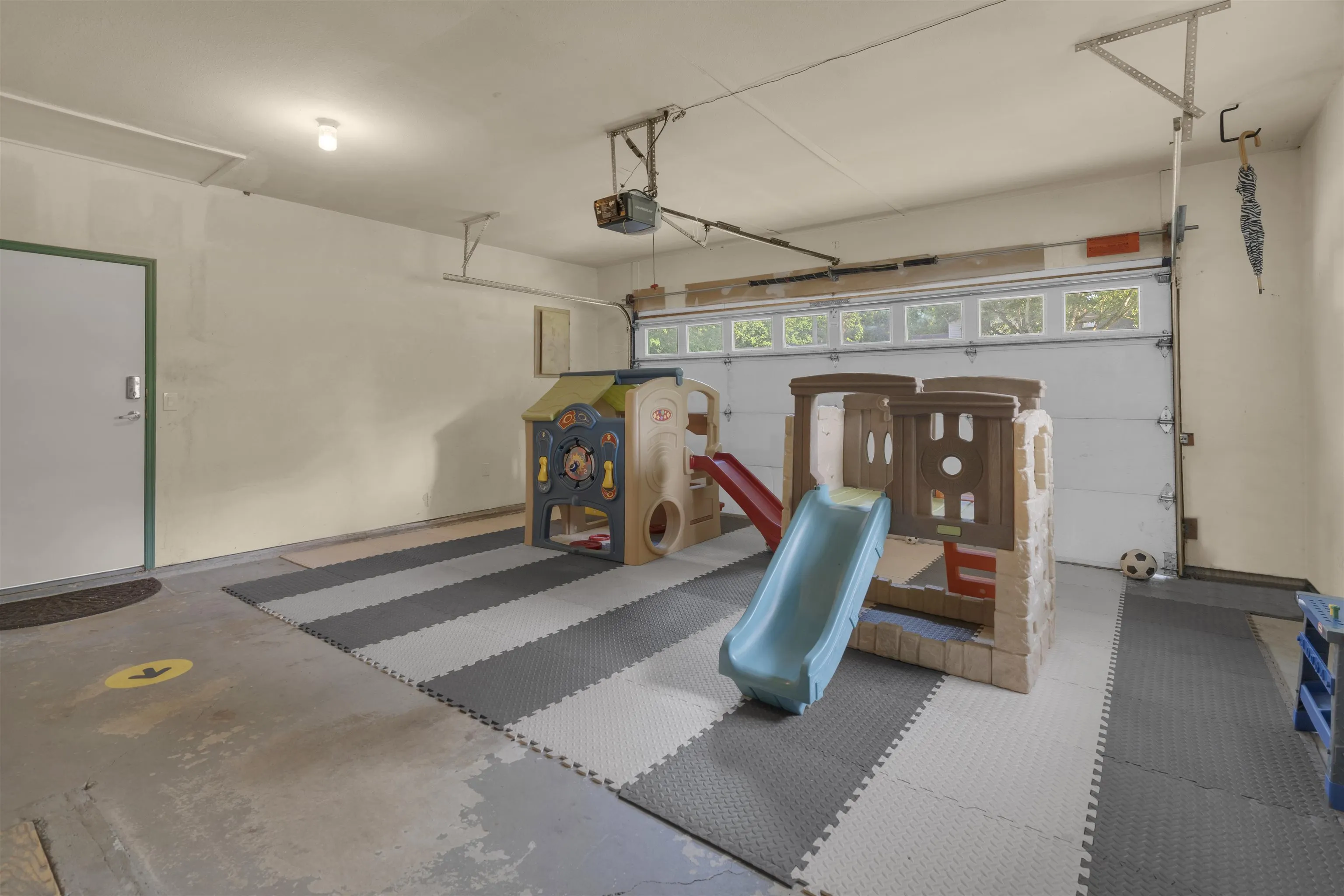 17209 62a Ave