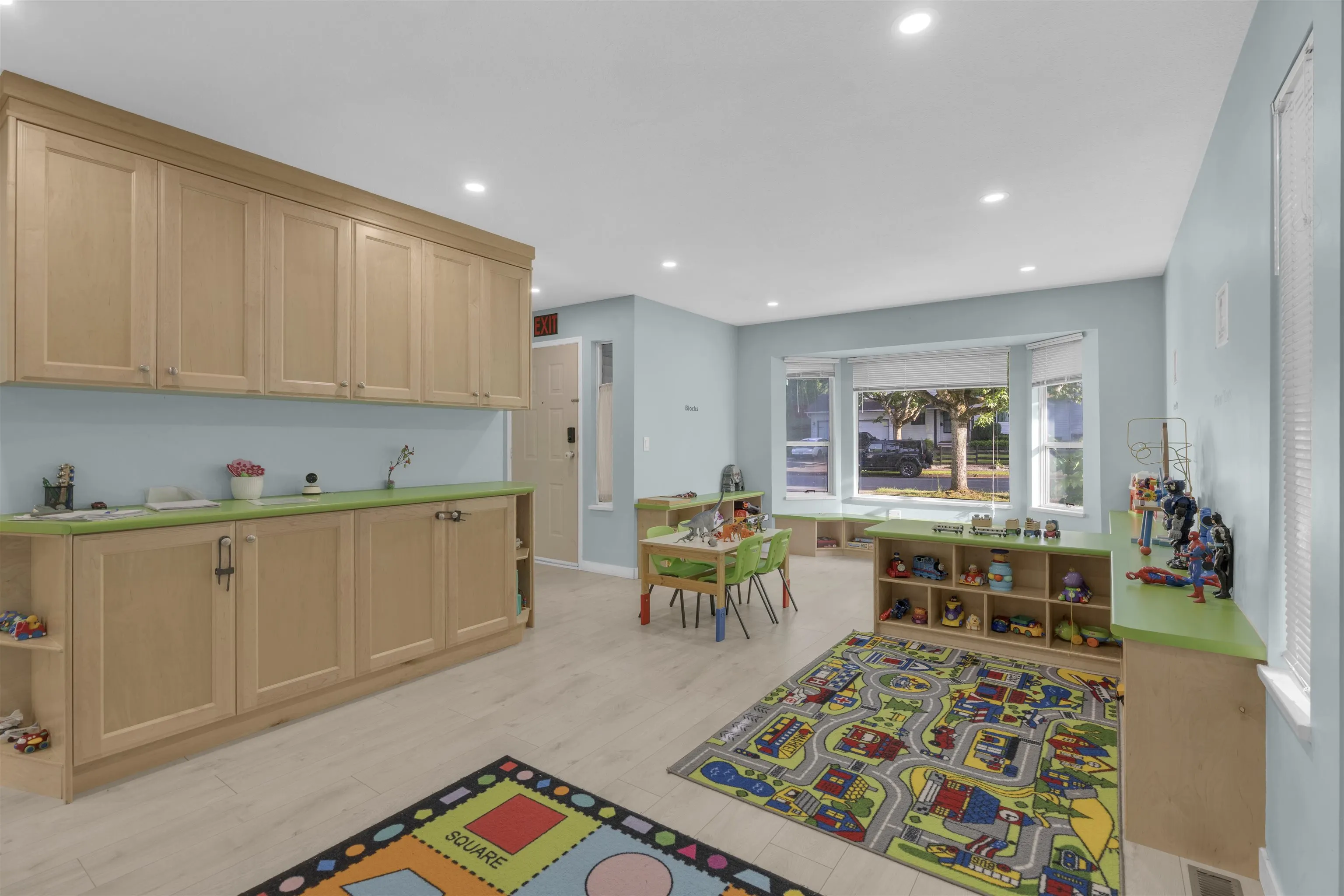 17209 62a Ave