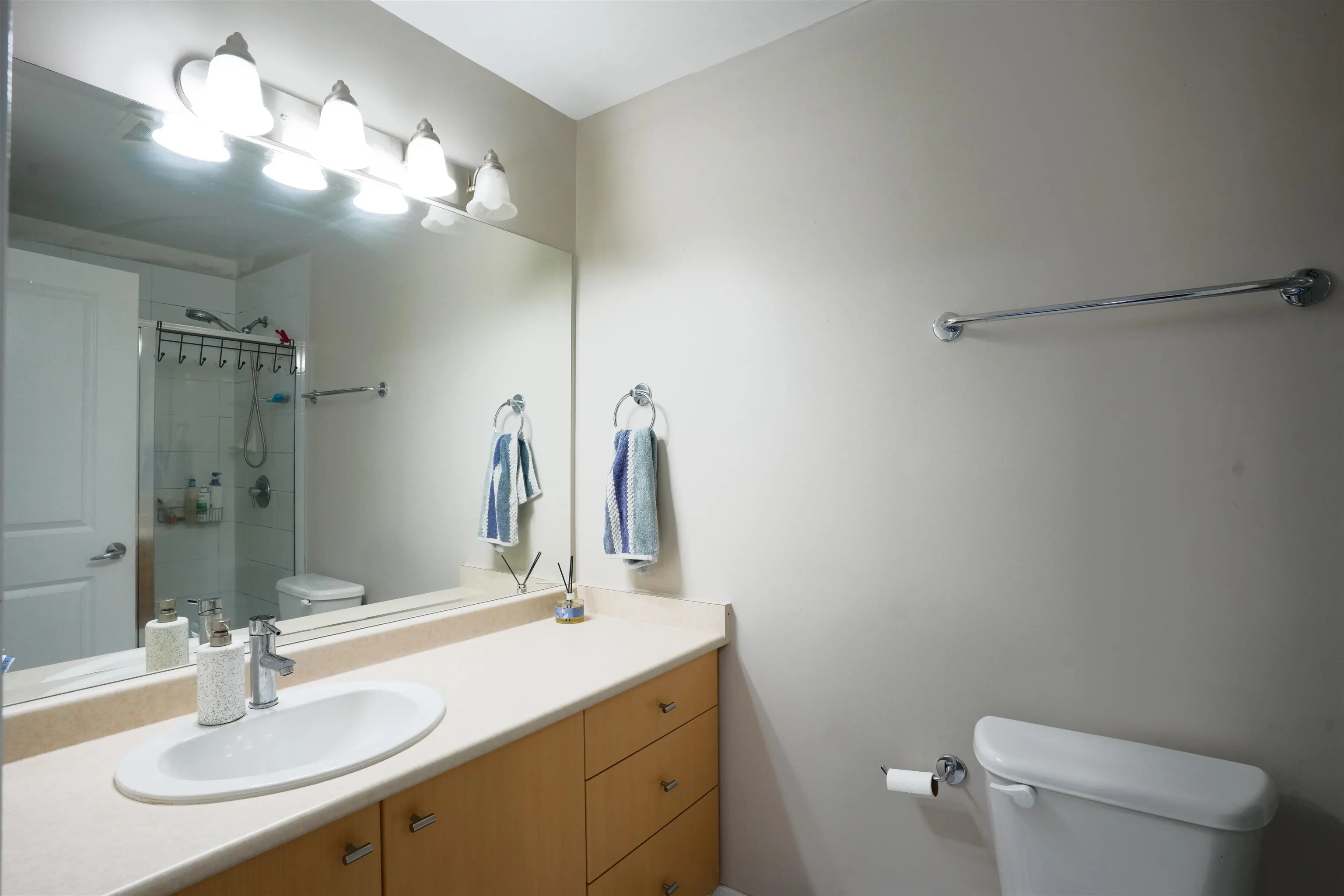 7155 189 Street #15