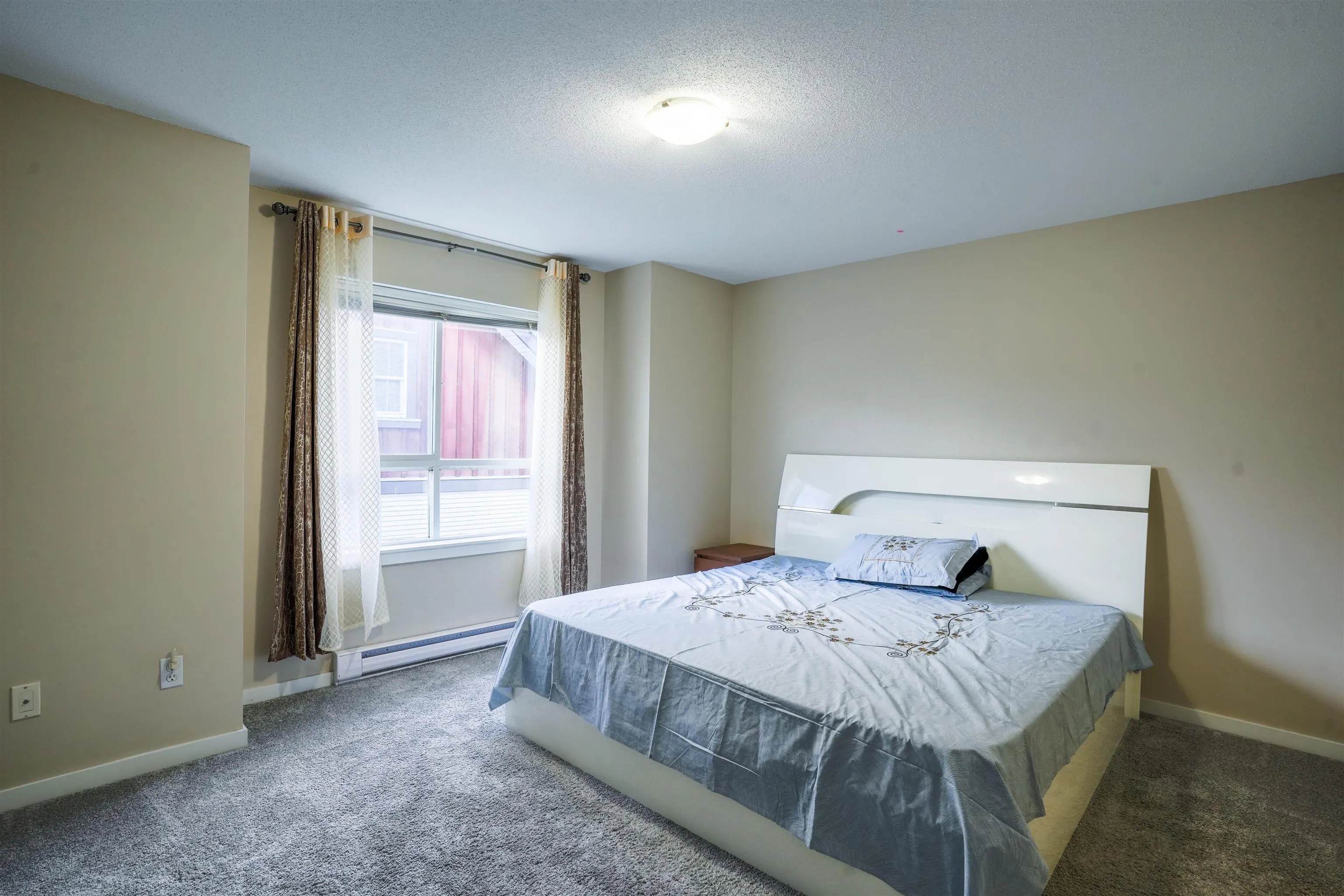 7155 189 Street #15