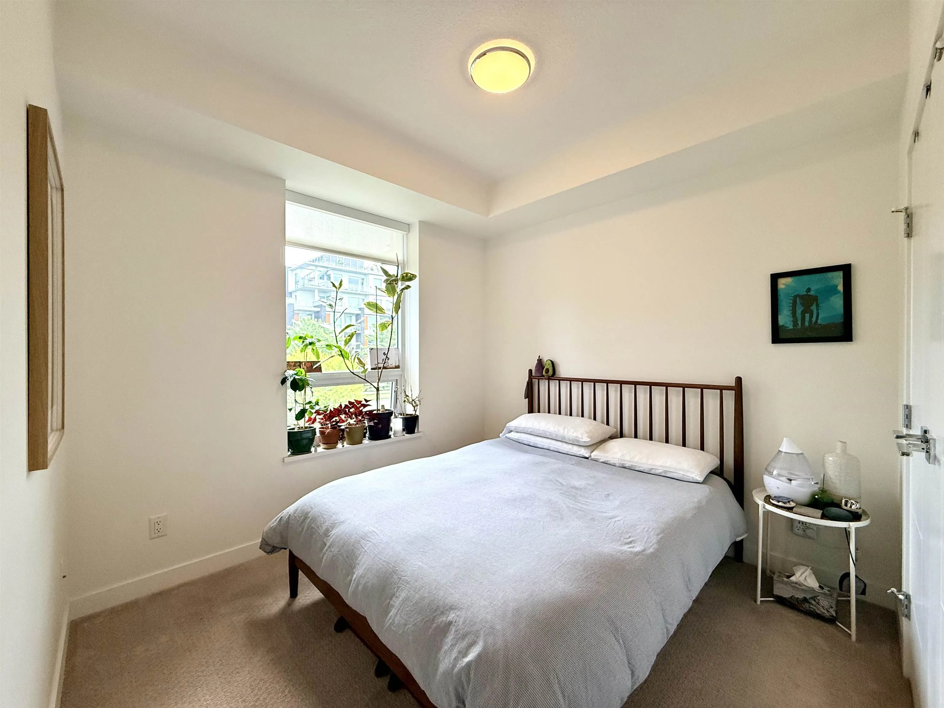 5033 Cambie Street #305
