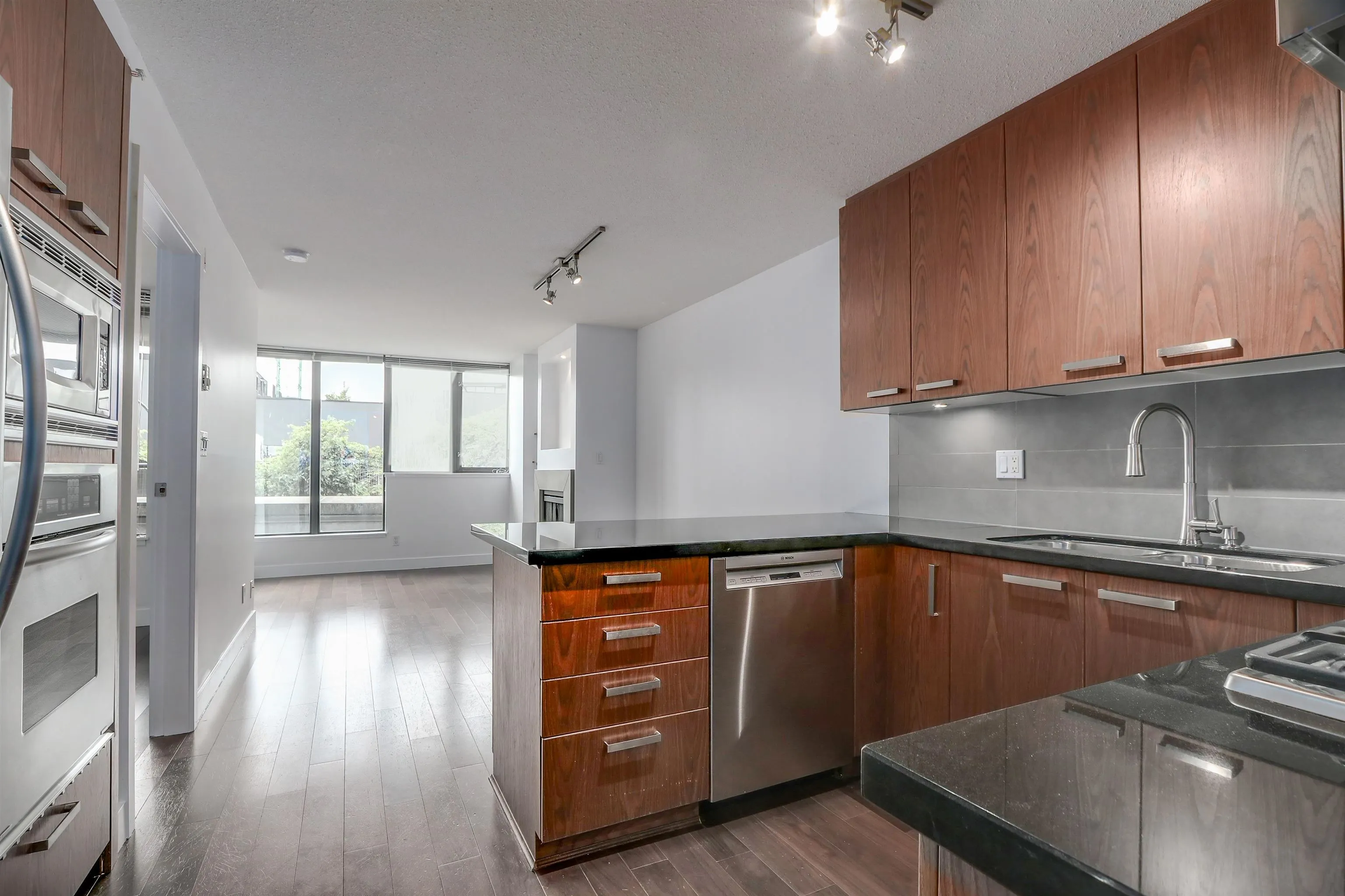 3228 Tupper Street #221