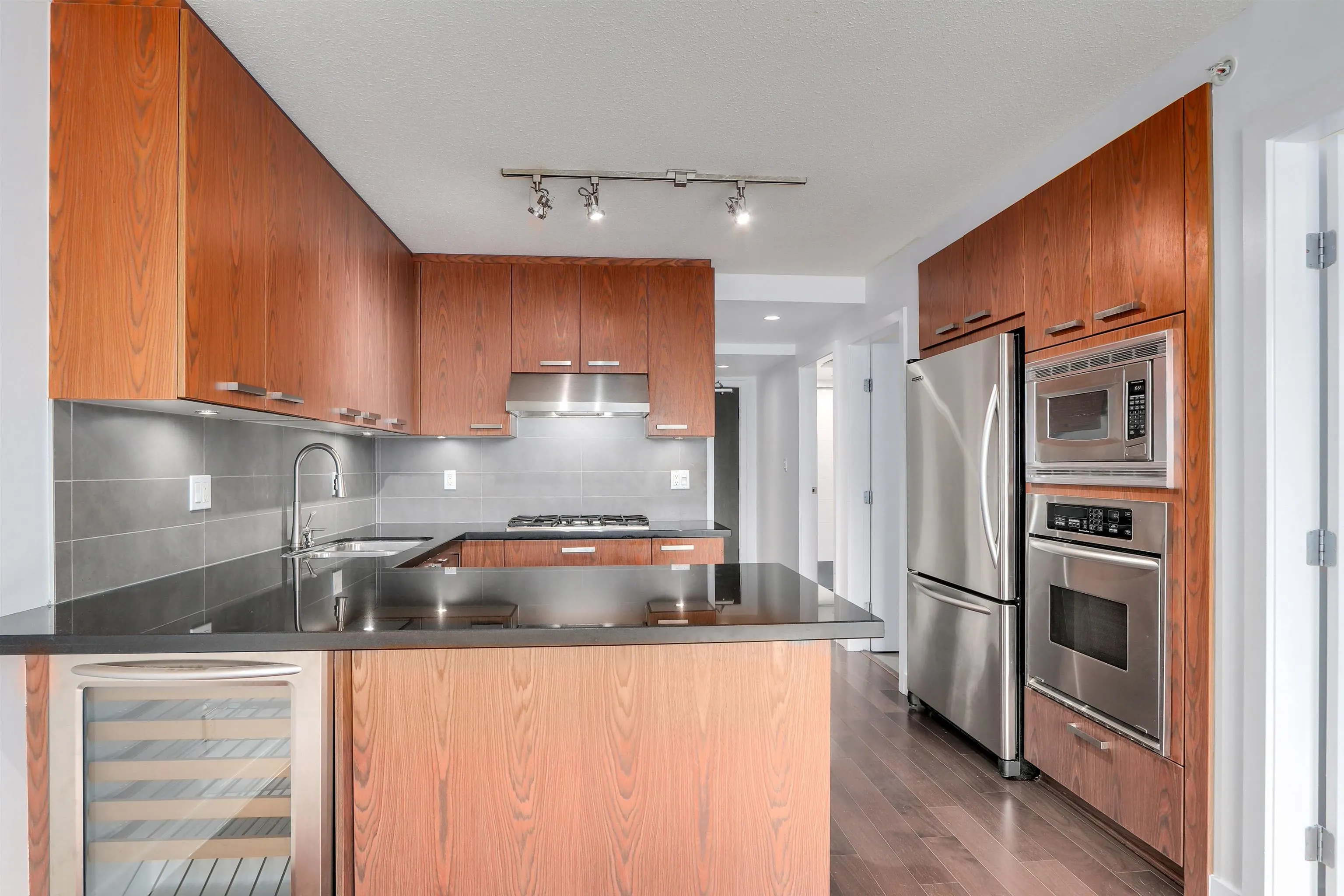 3228 Tupper Street #221