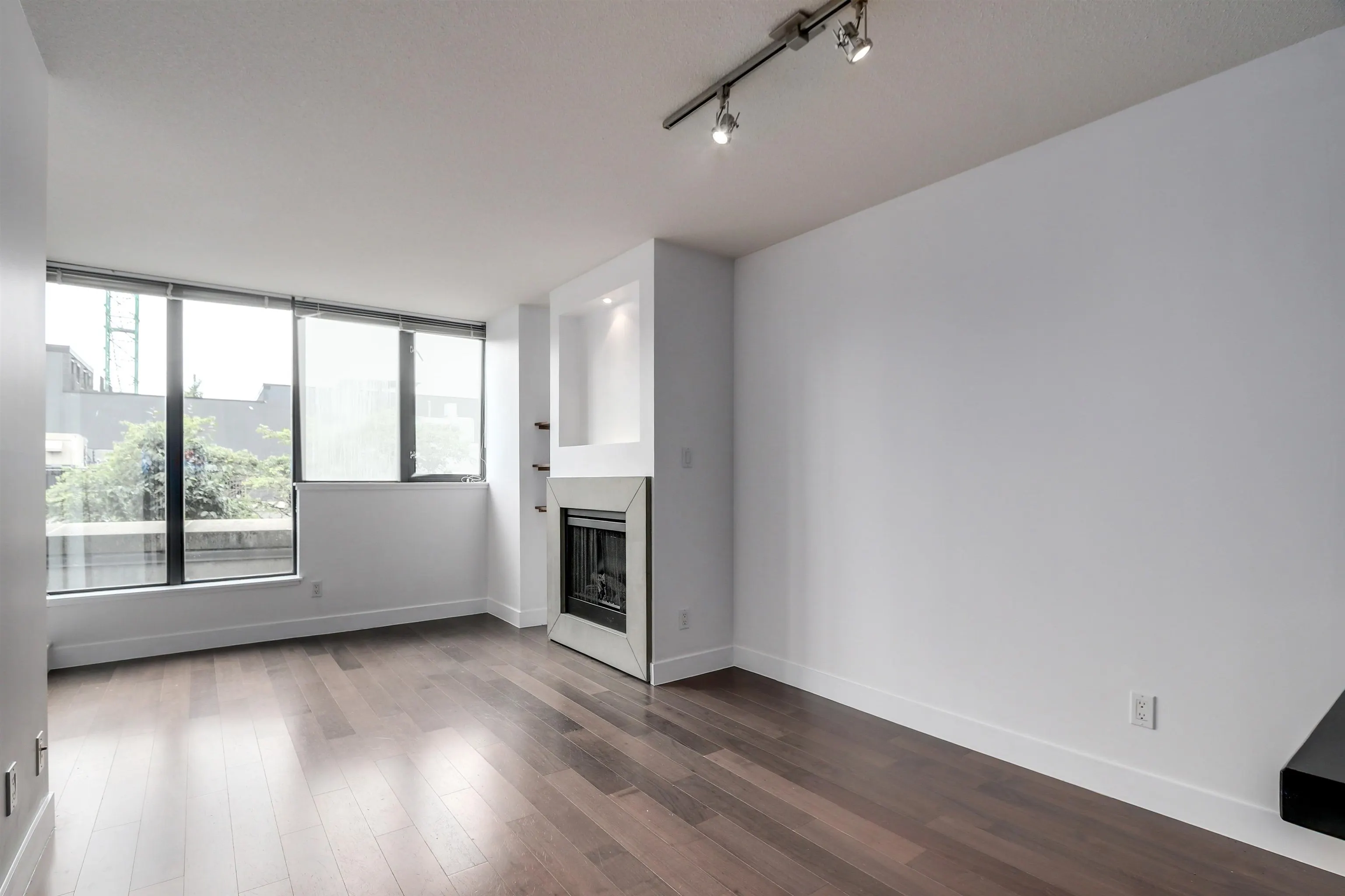 3228 Tupper Street #221