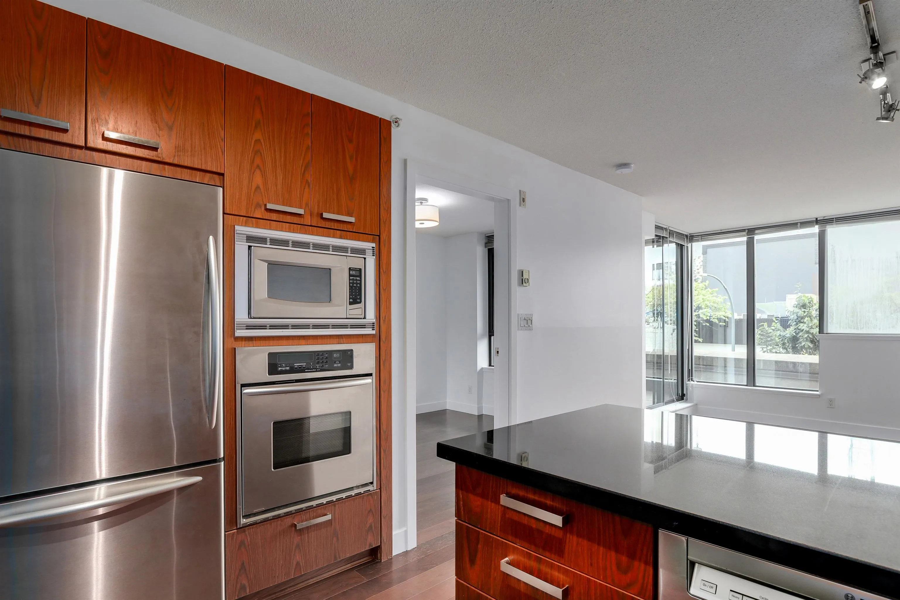 3228 Tupper Street #221