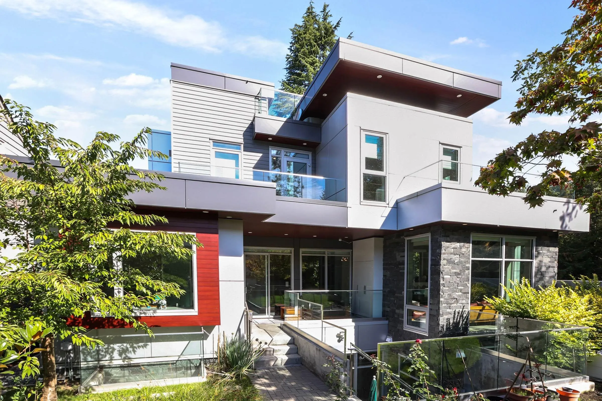 1909 Discovery Street