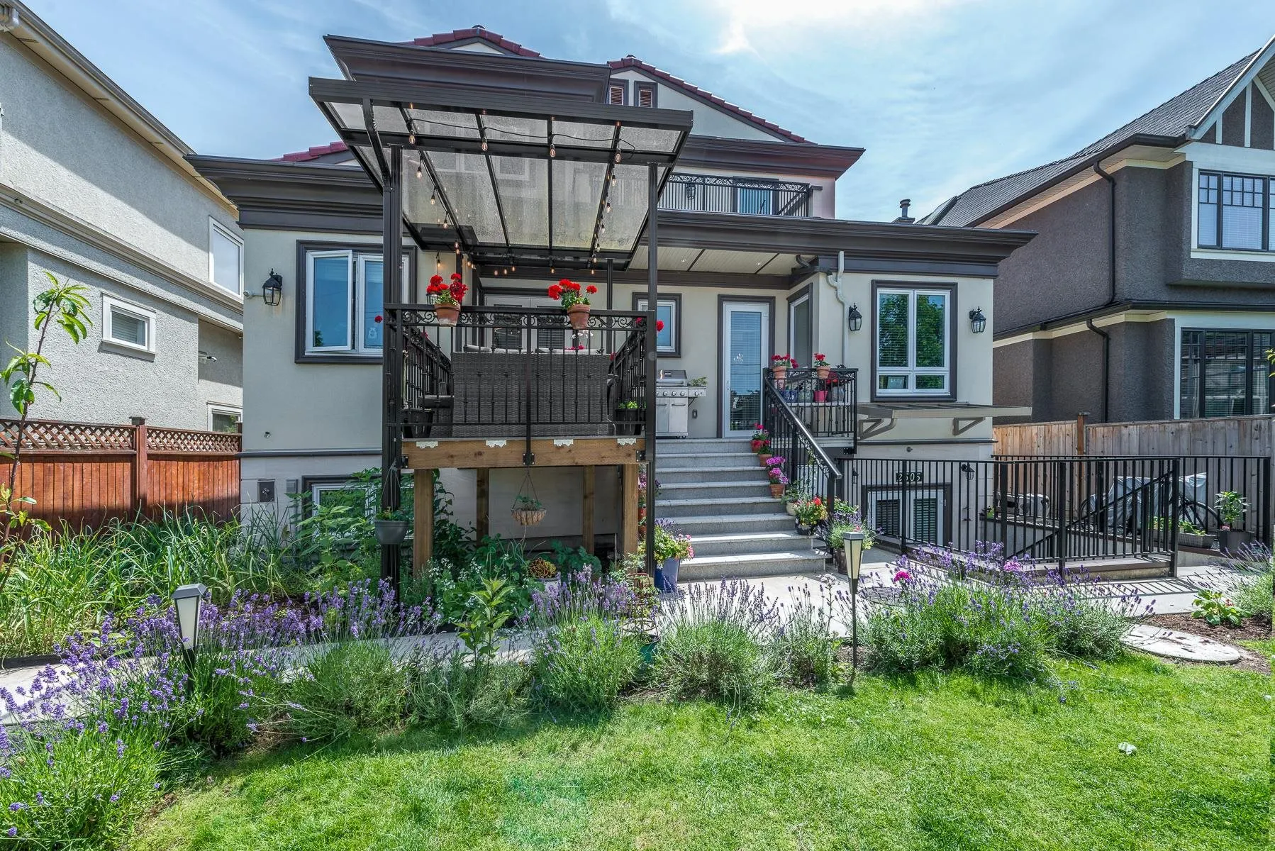 2507 W King Edward Avenue