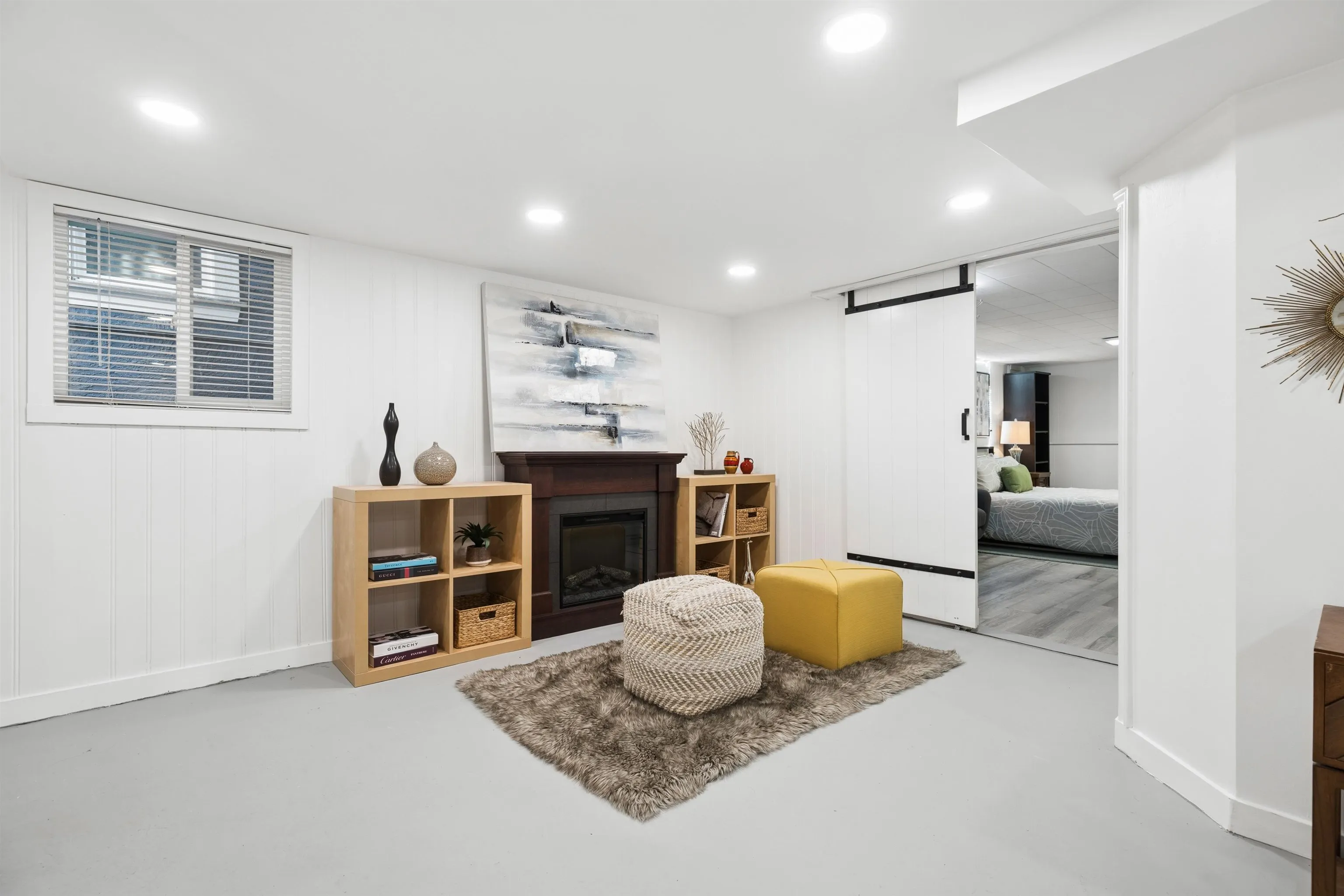 936 W 17th Avenue