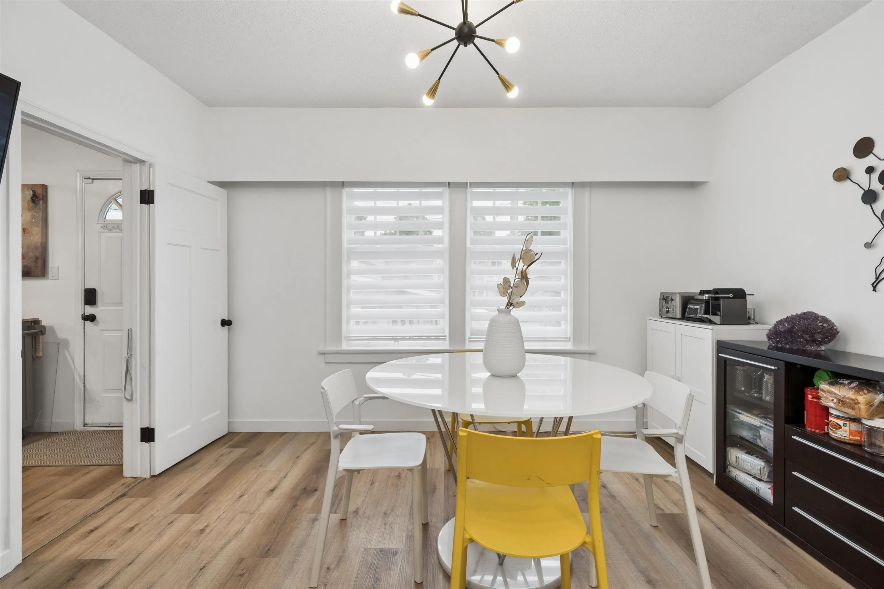 936 W 17th Avenue