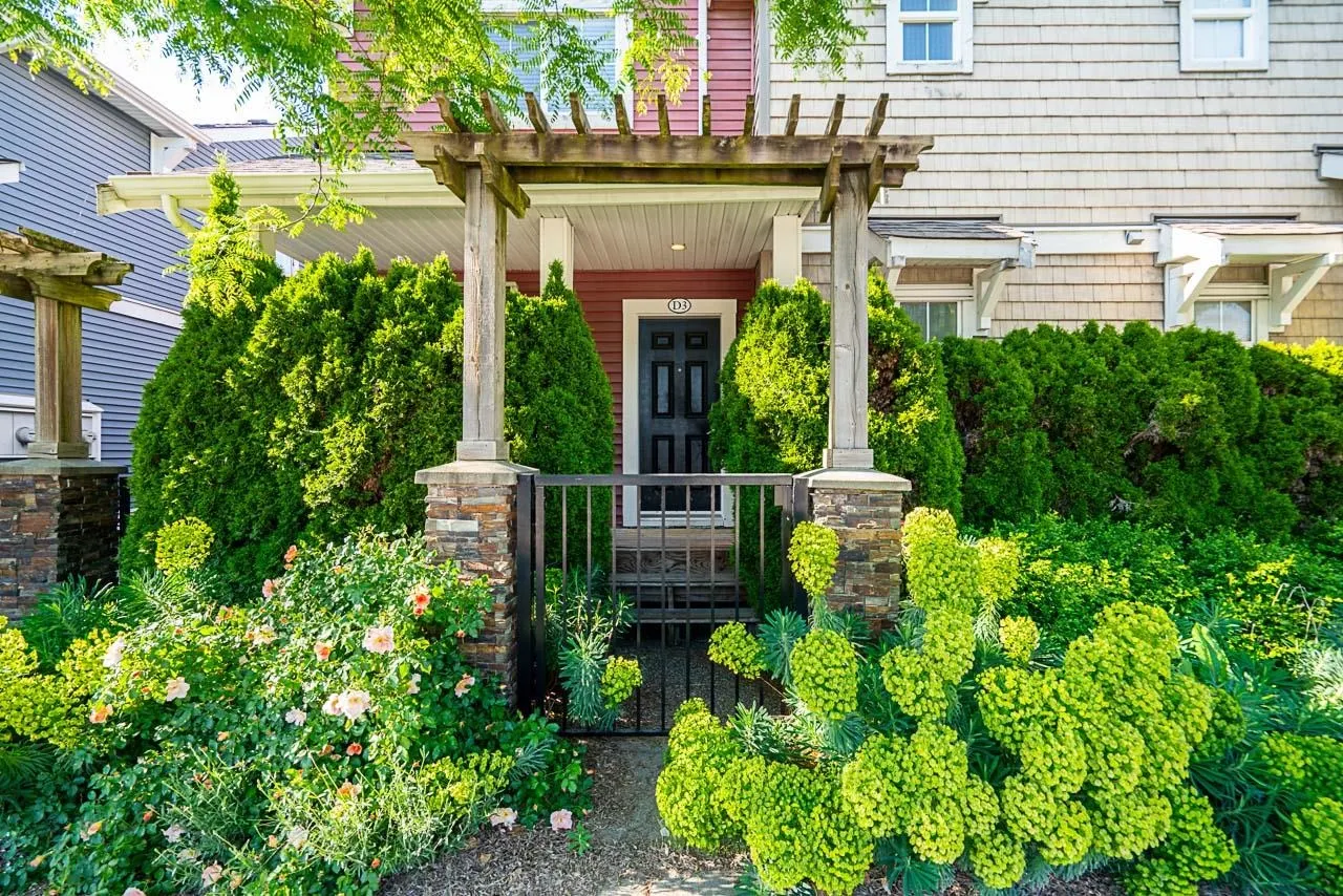 19319 72 Avenue #D3