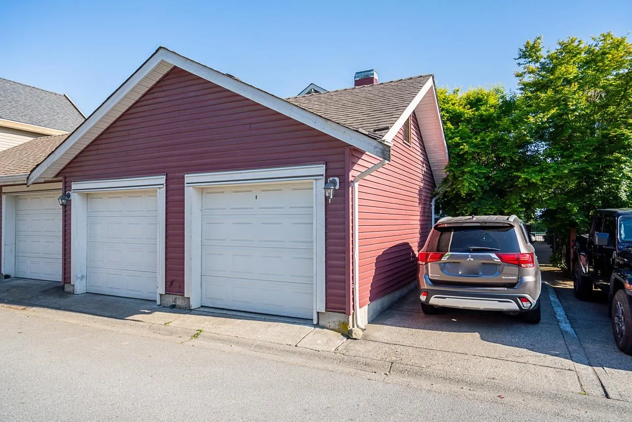 19319 72 Avenue #D3