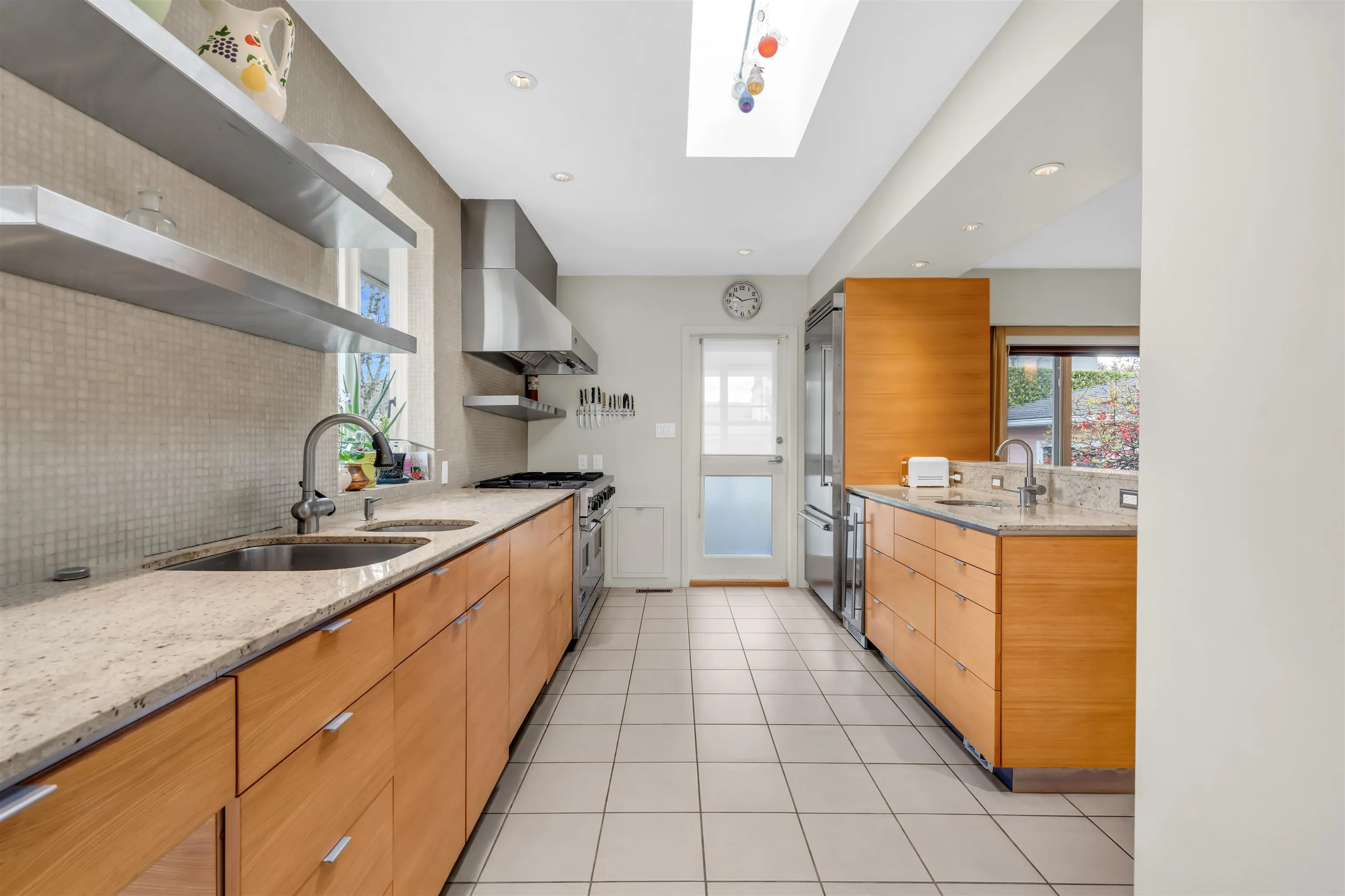 1549 W 33rd Avenue