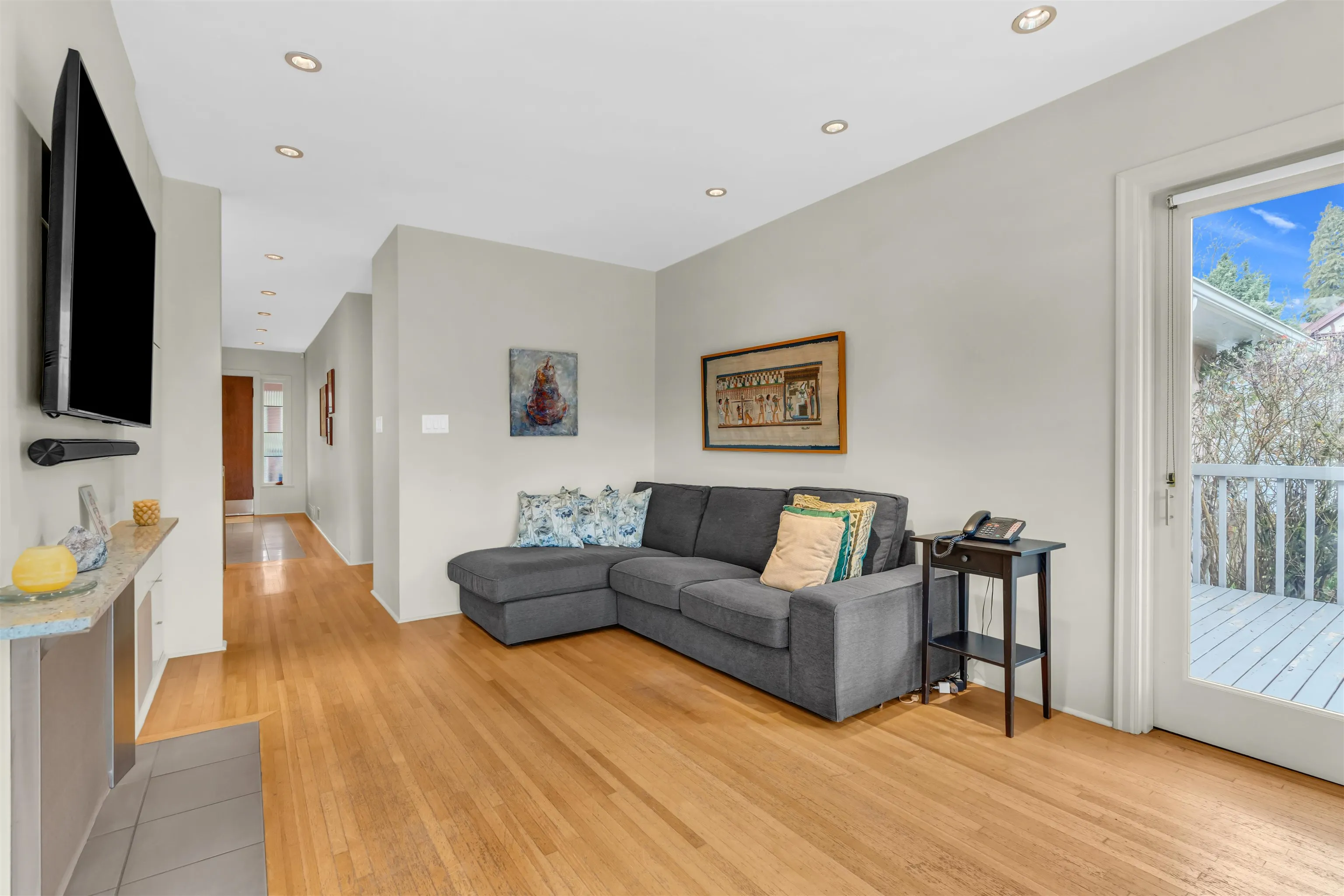 1549 W 33rd Avenue