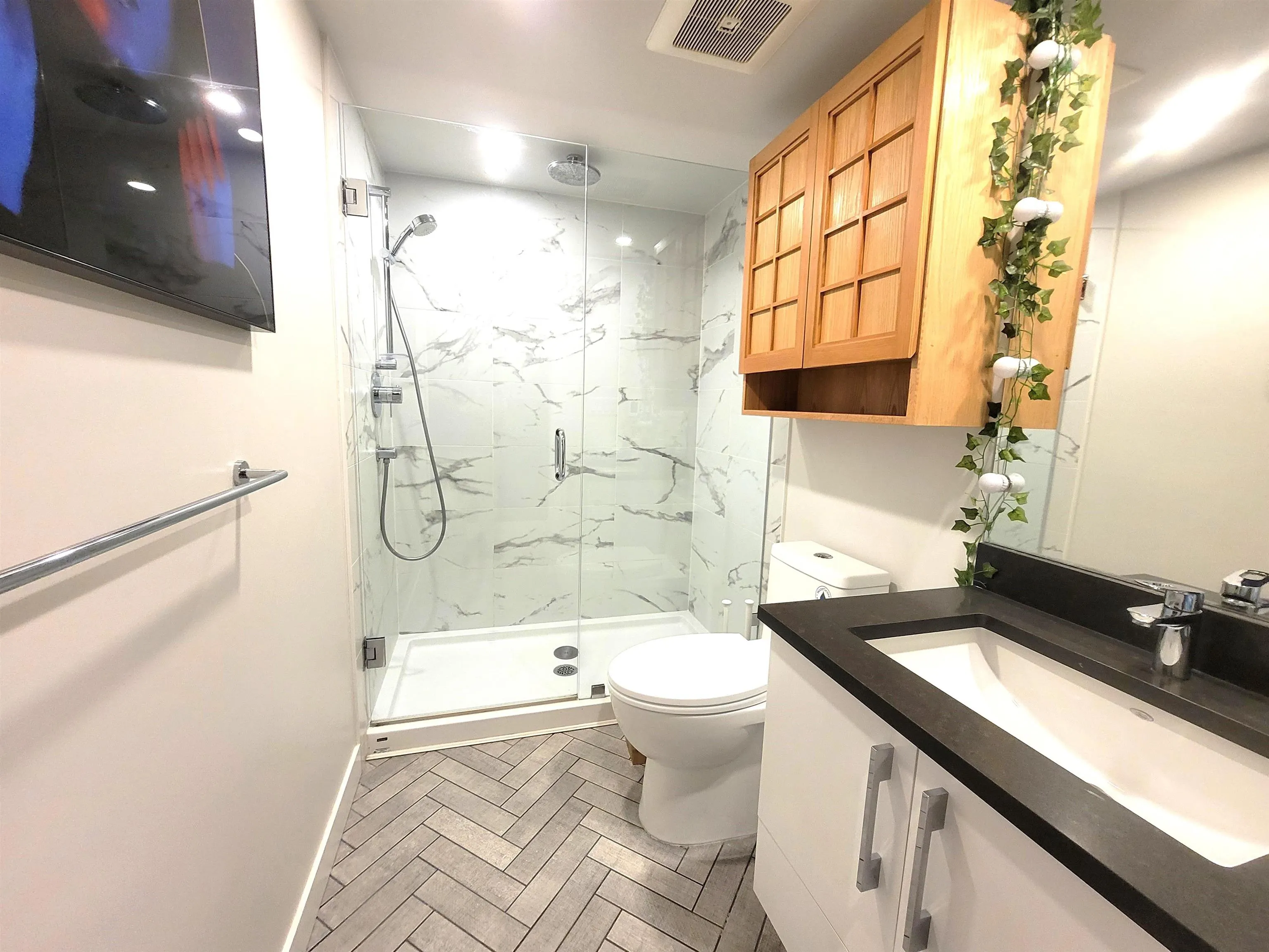 2508 Fraser Street #211