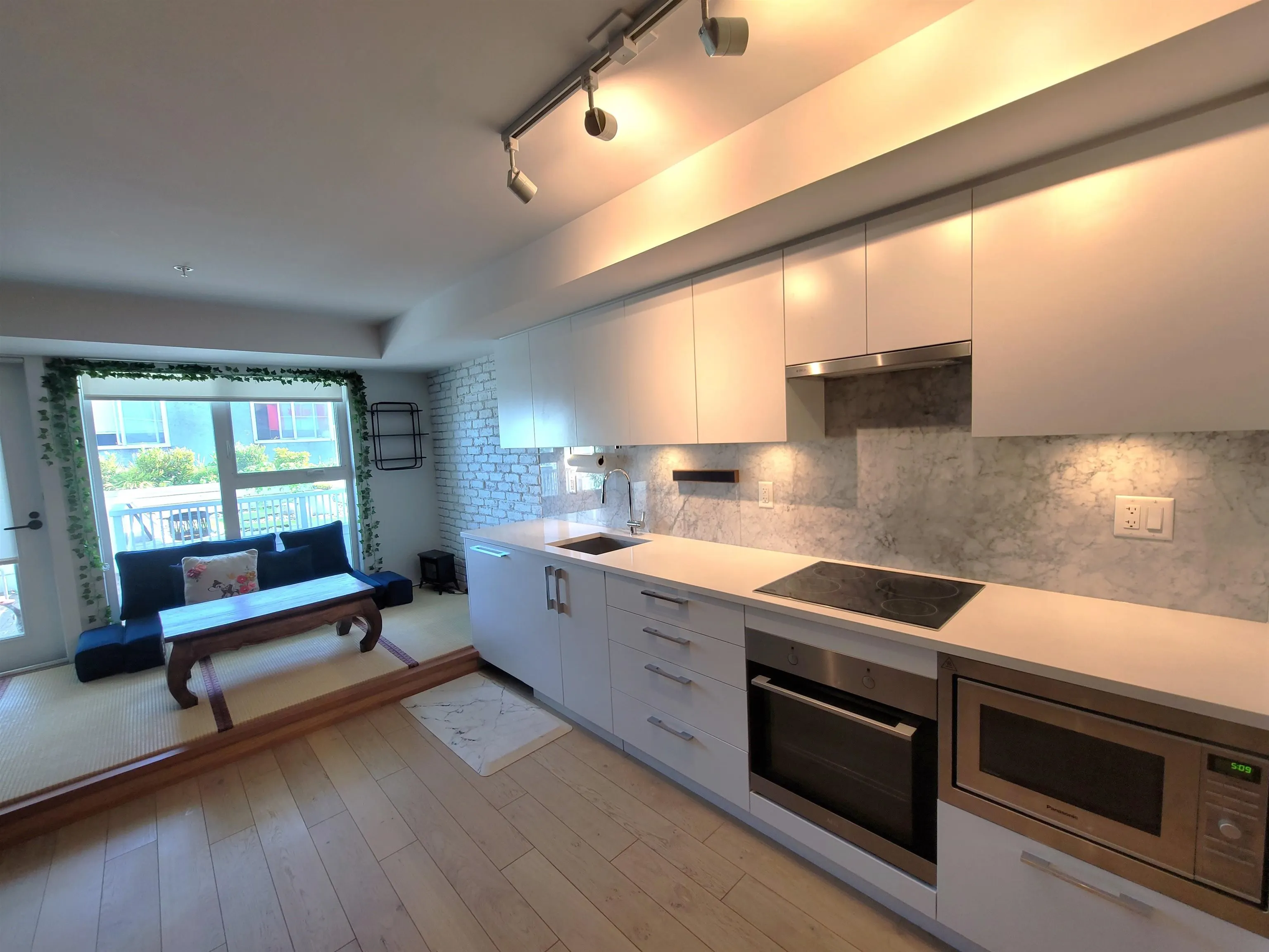 2508 Fraser Street #211