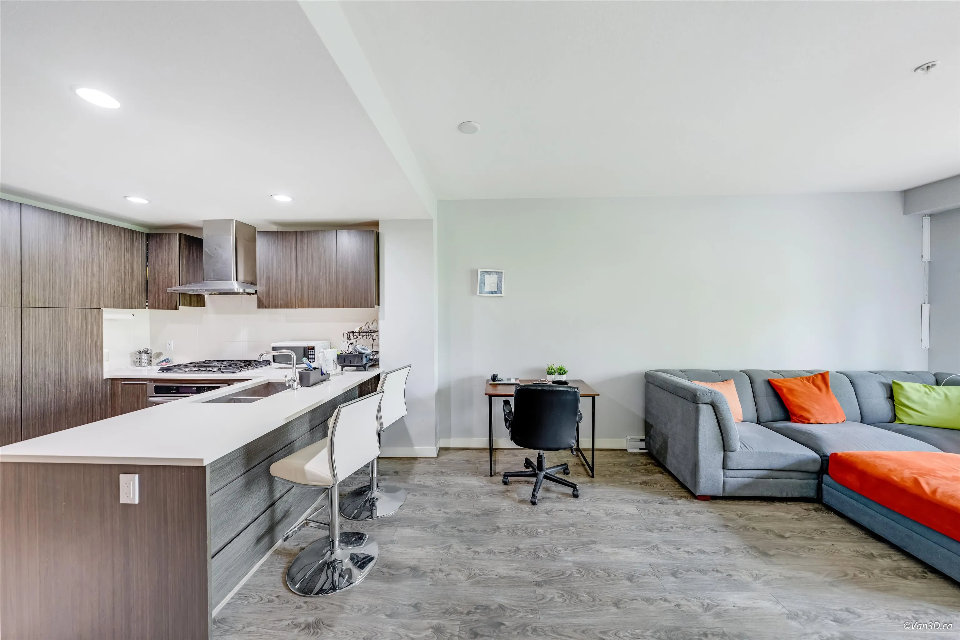 6033 Gray Avenue #502