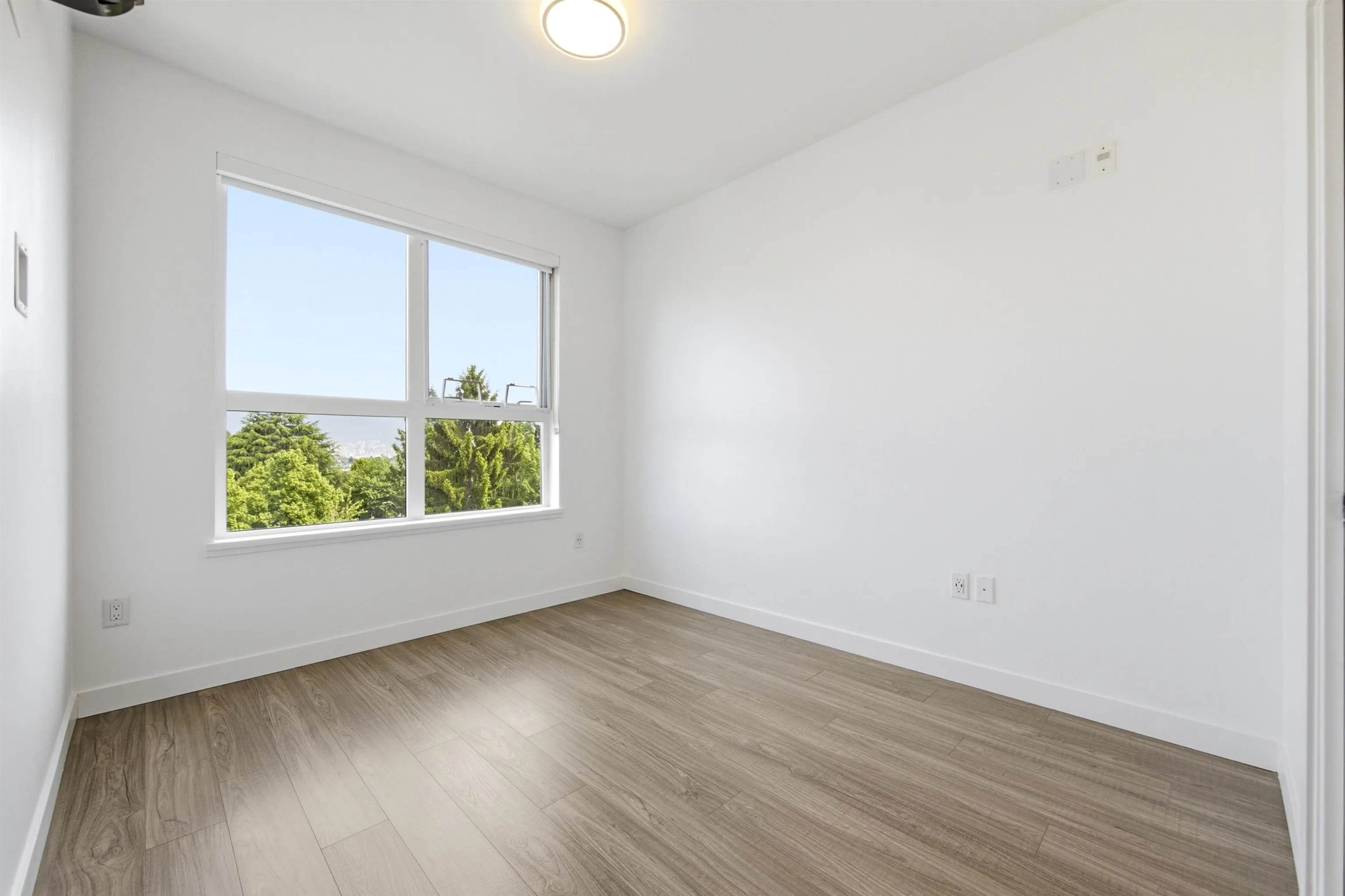 379 E Broadway #501