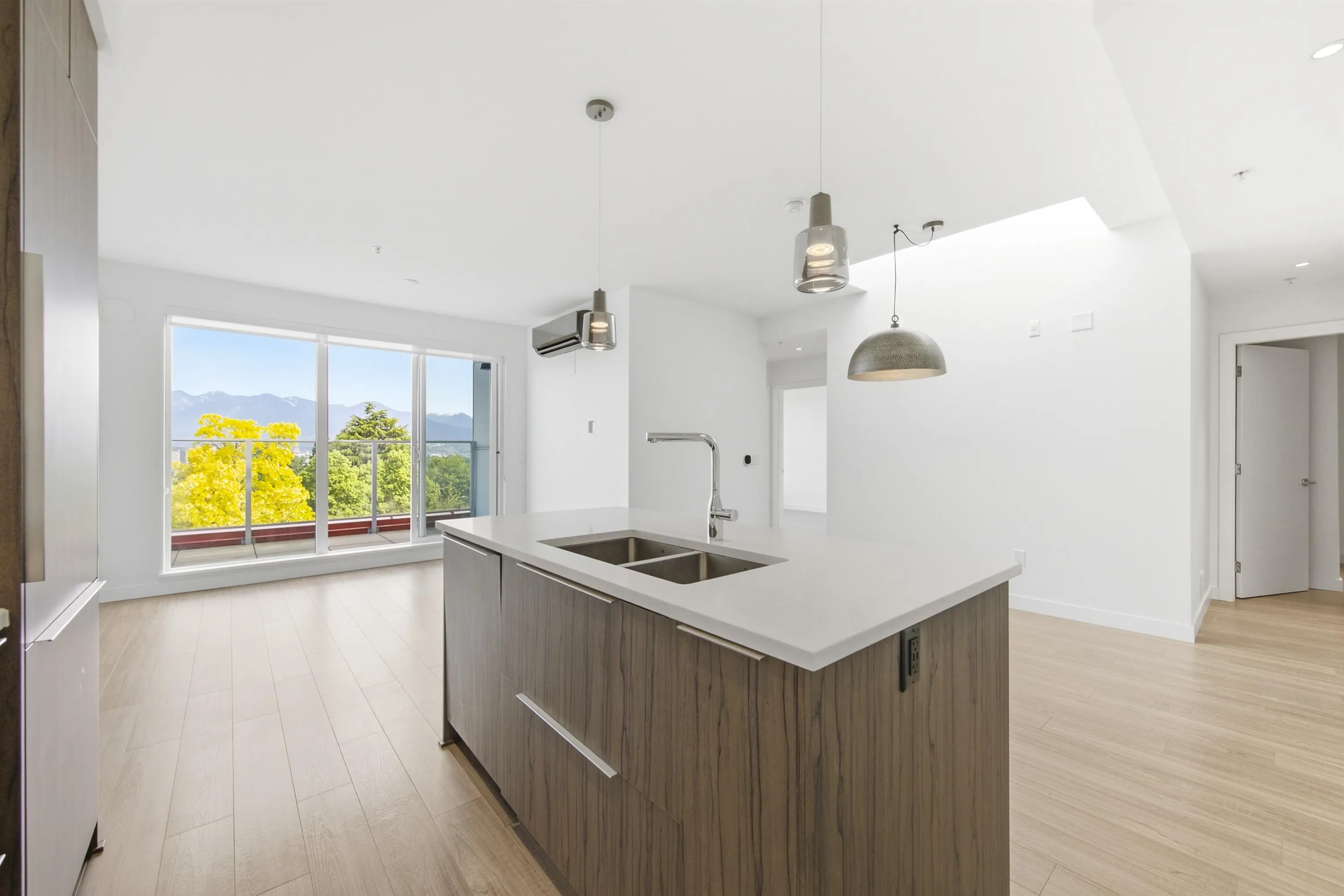 379 E Broadway #501