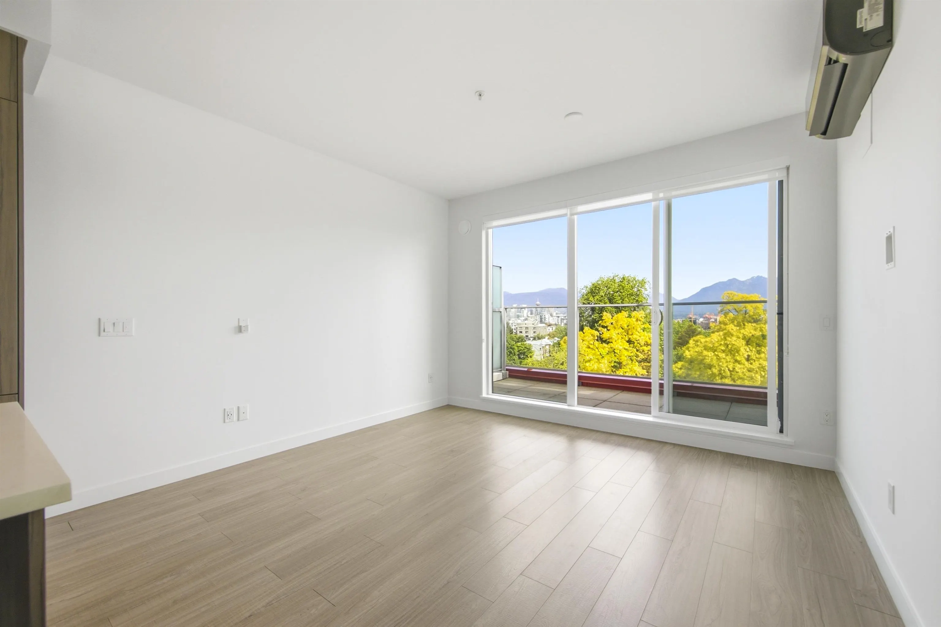 379 E Broadway #501