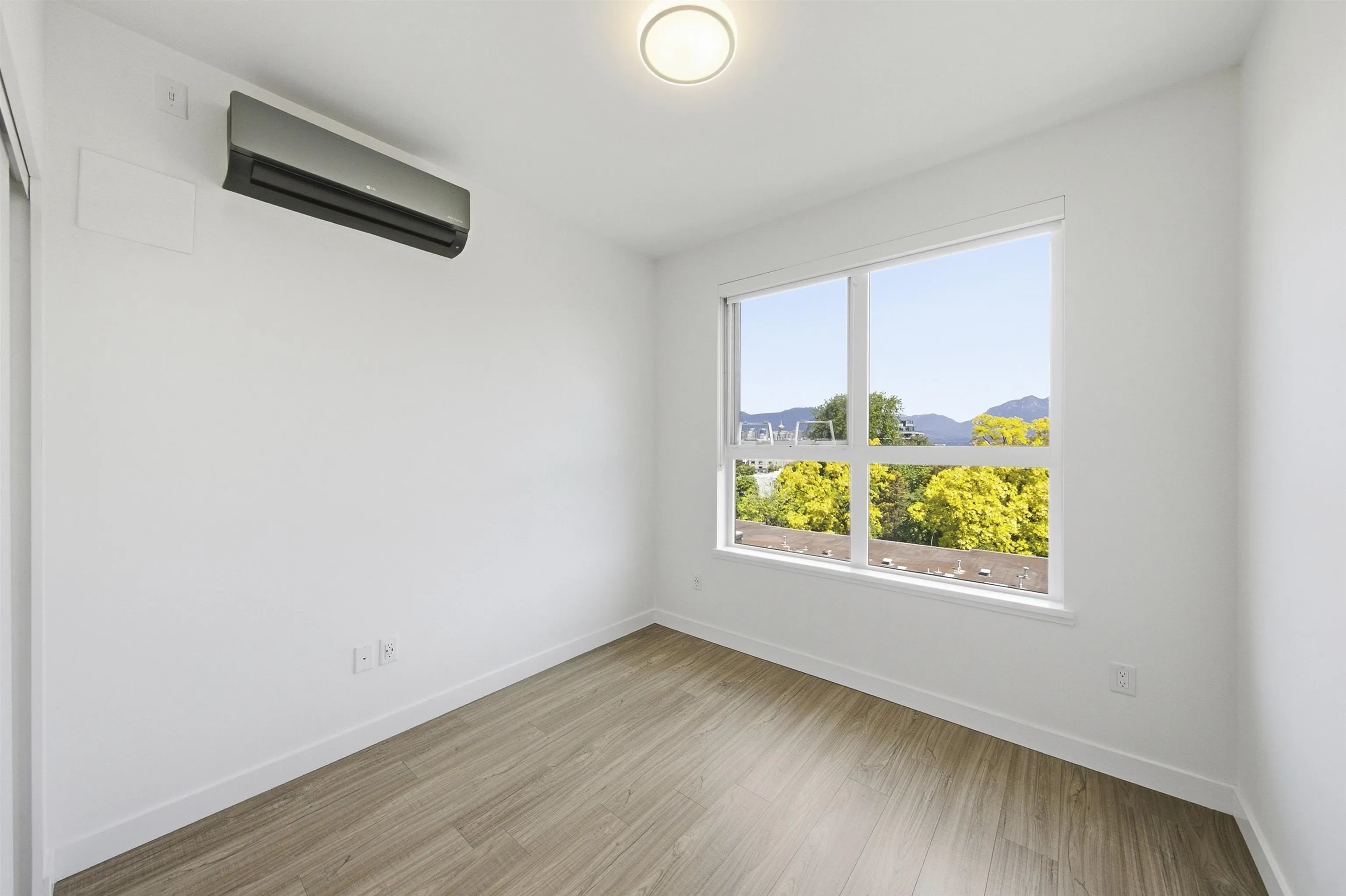 379 E Broadway #501