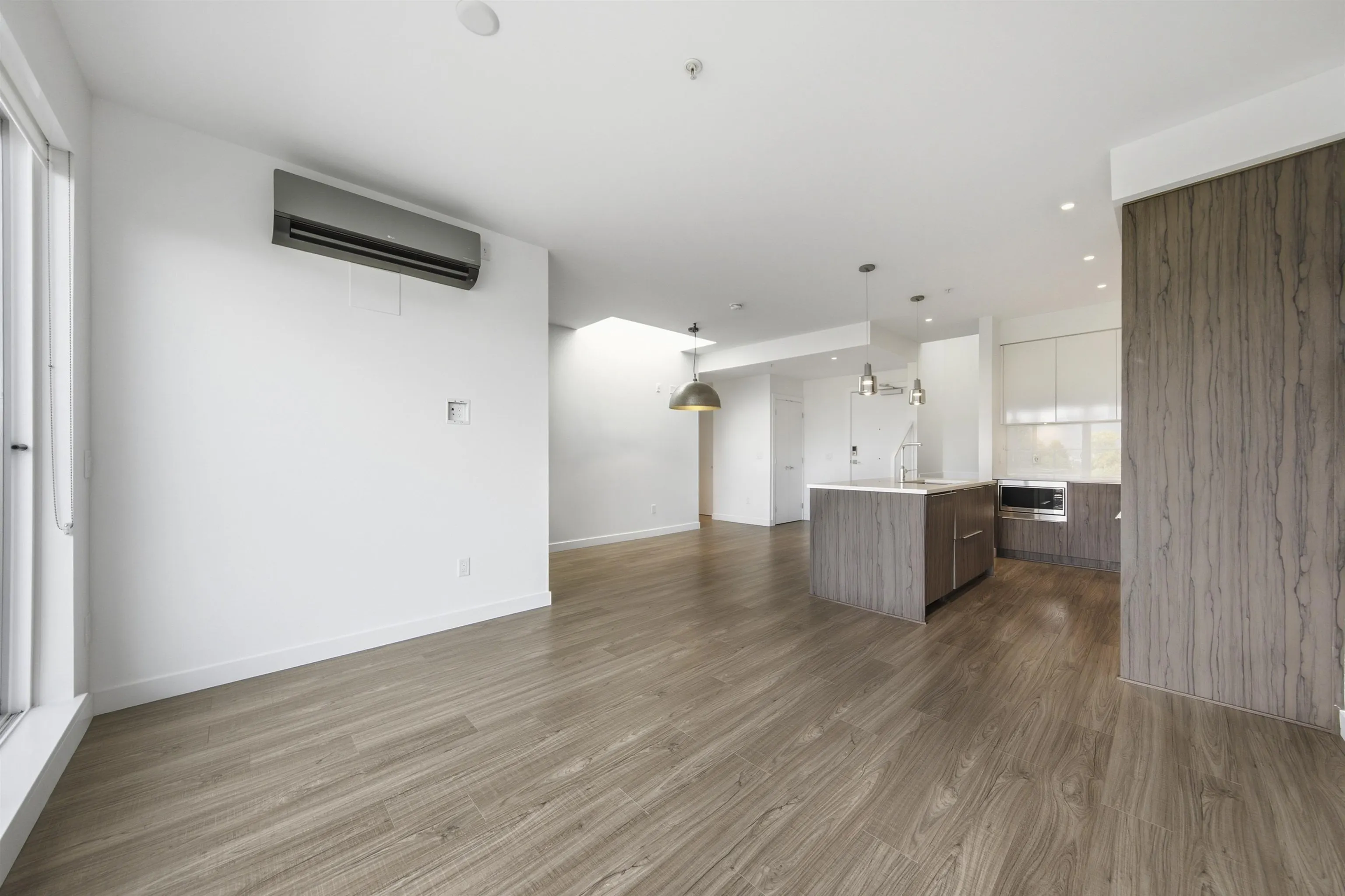 379 E Broadway #501