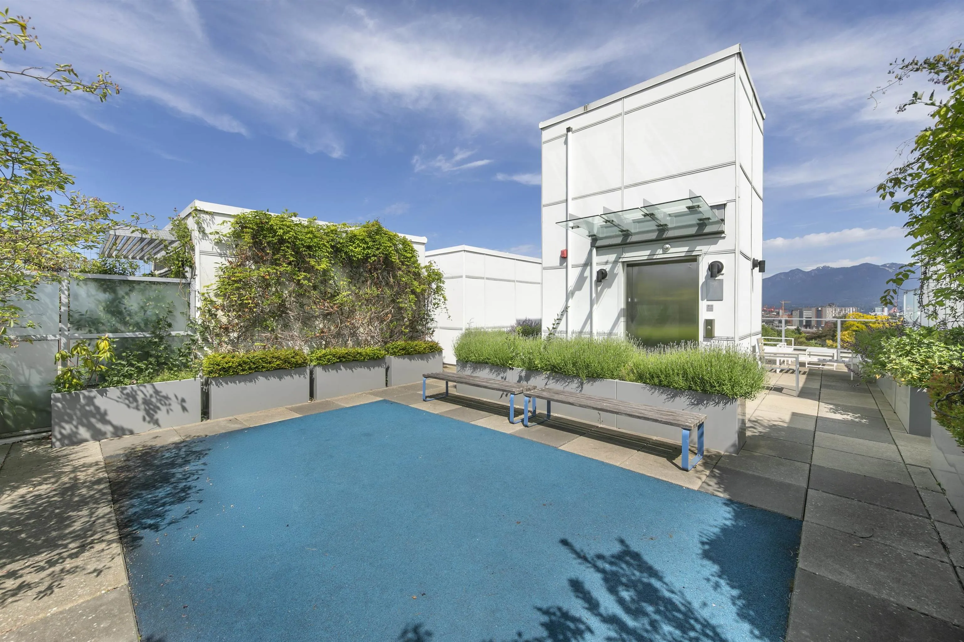 379 E Broadway #501