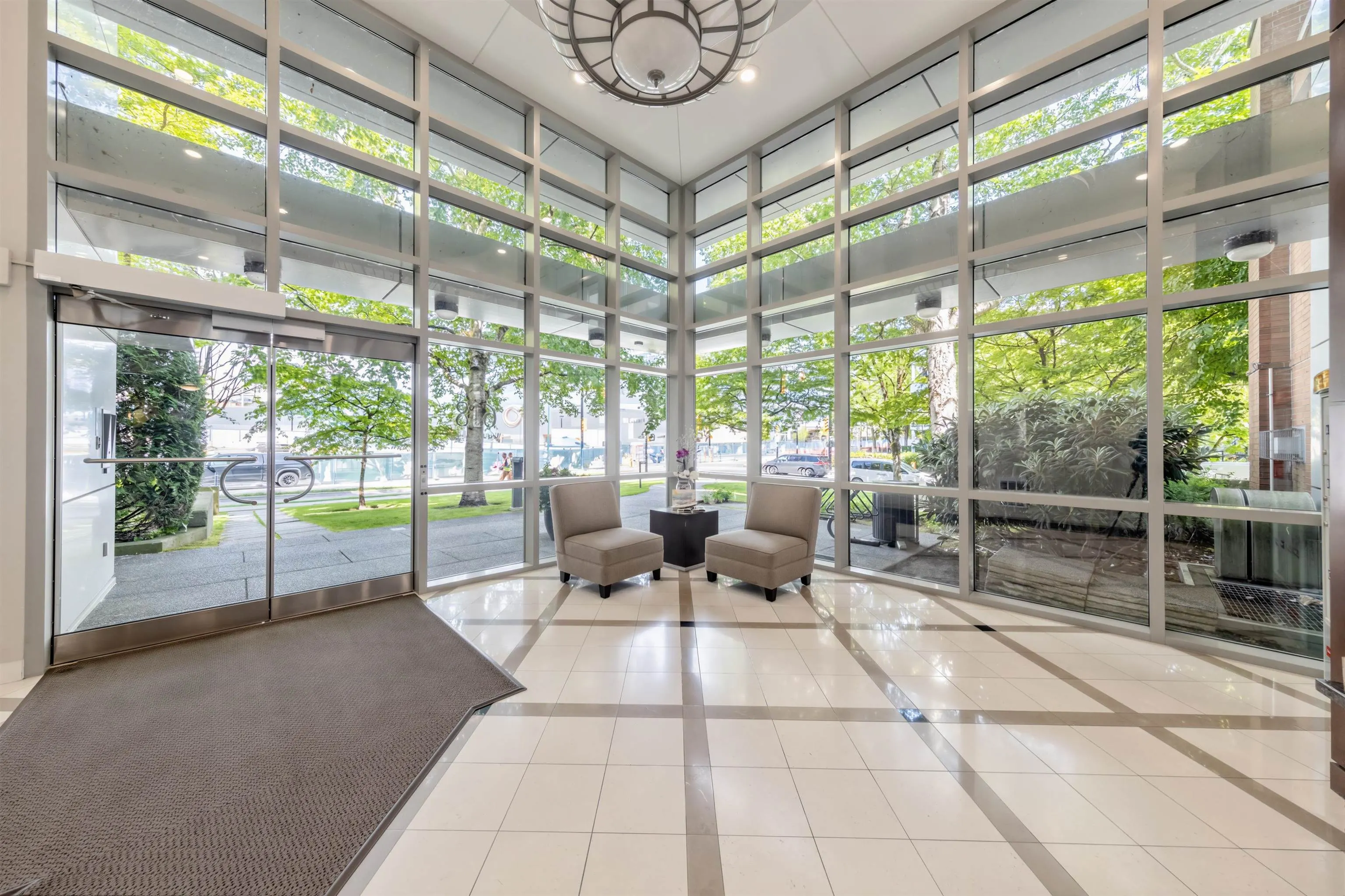 618 W 45th Avenue #602